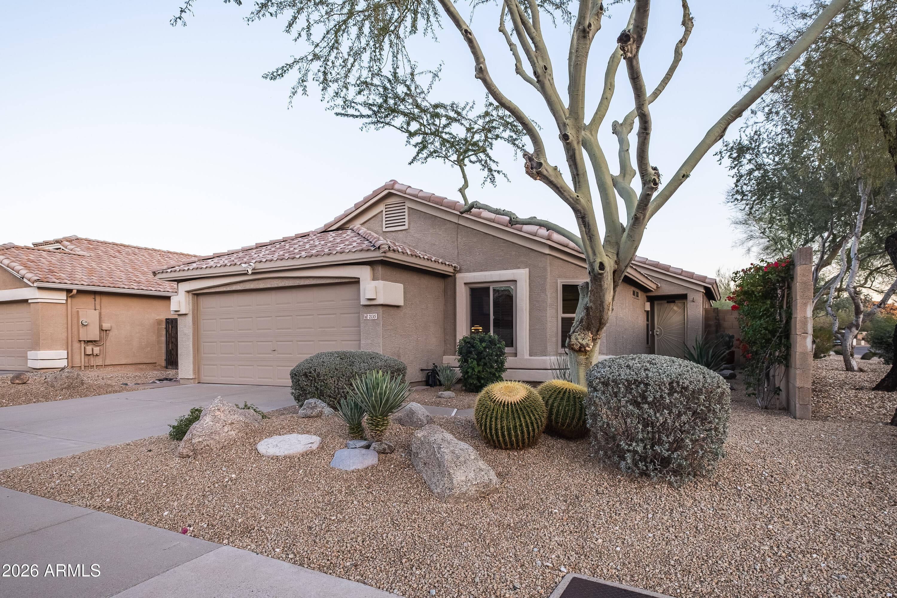 2135 E Mariposa Grande St — photo 1
