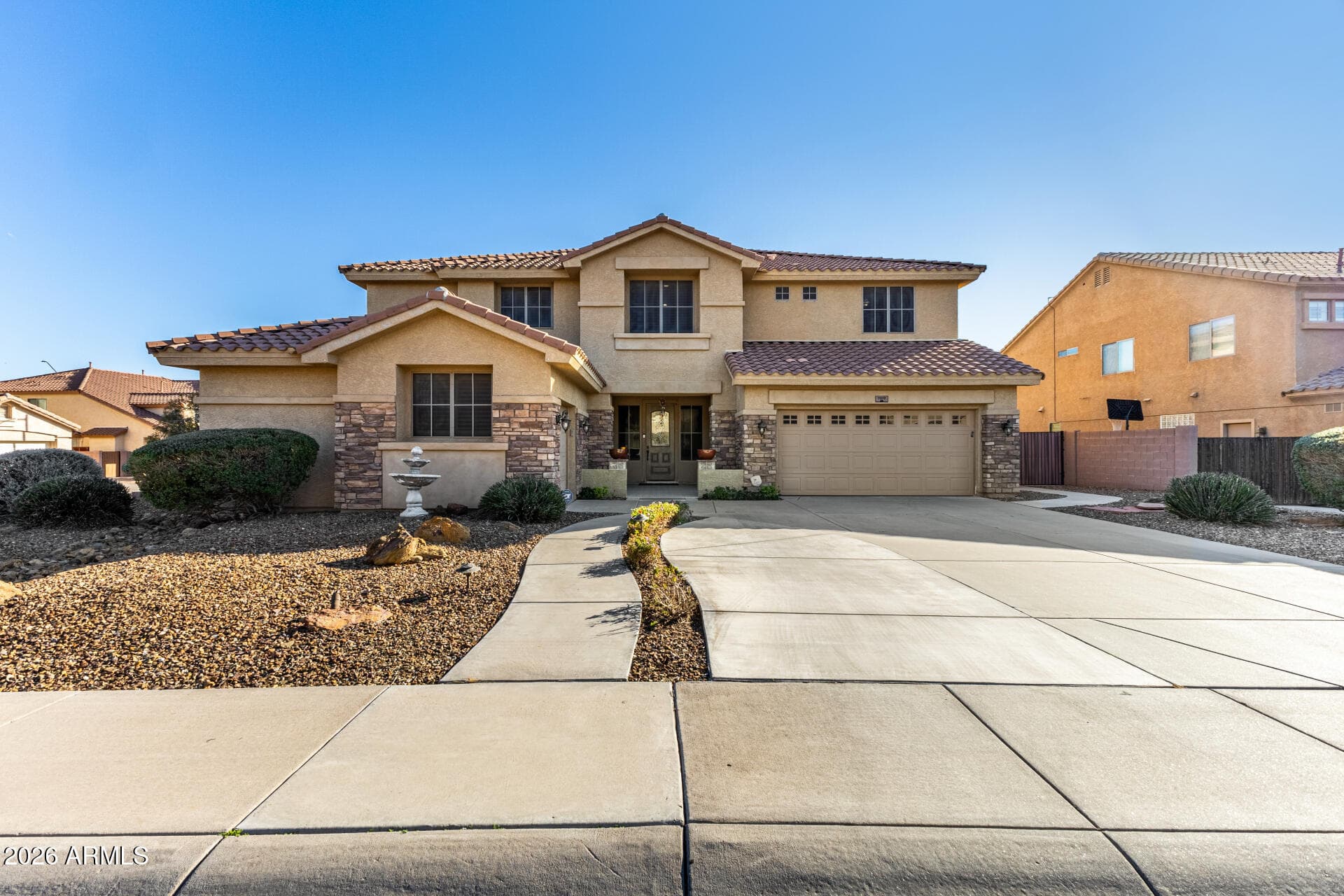 1919 W Bonanza Ln — photo 1