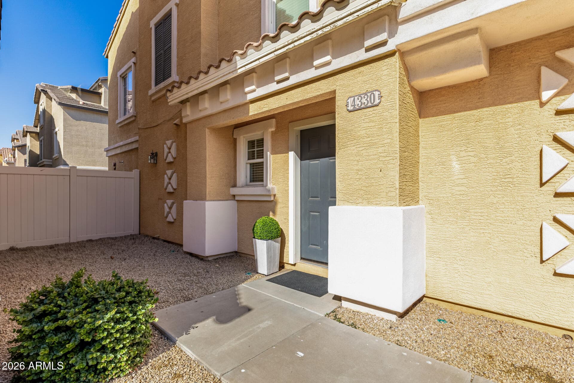 4330 E Jasper Dr — photo 2