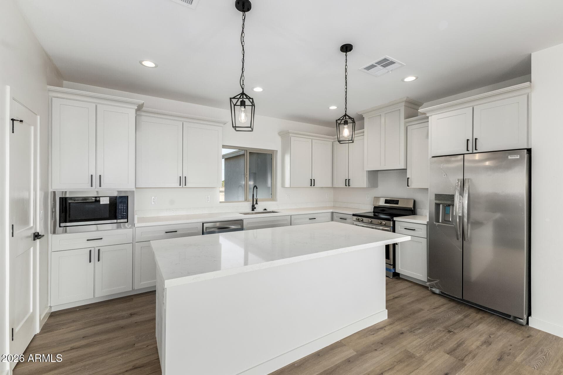 35504 W Jefferson St — photo 2