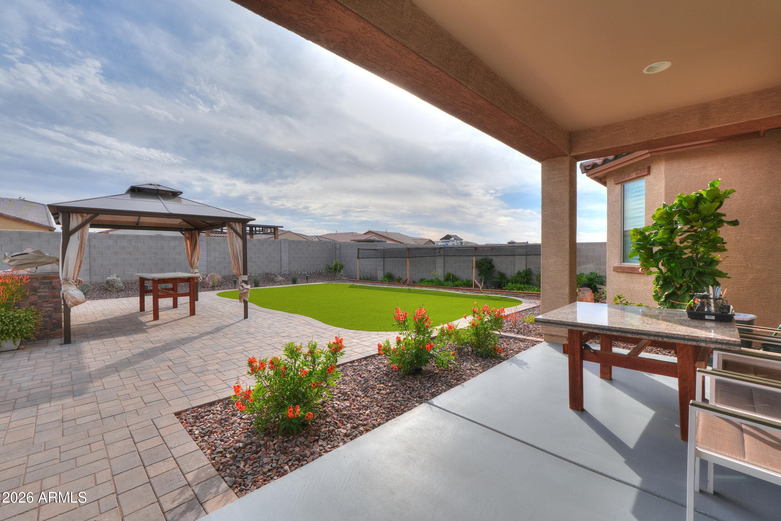 40955 W Haley Dr — photo 1