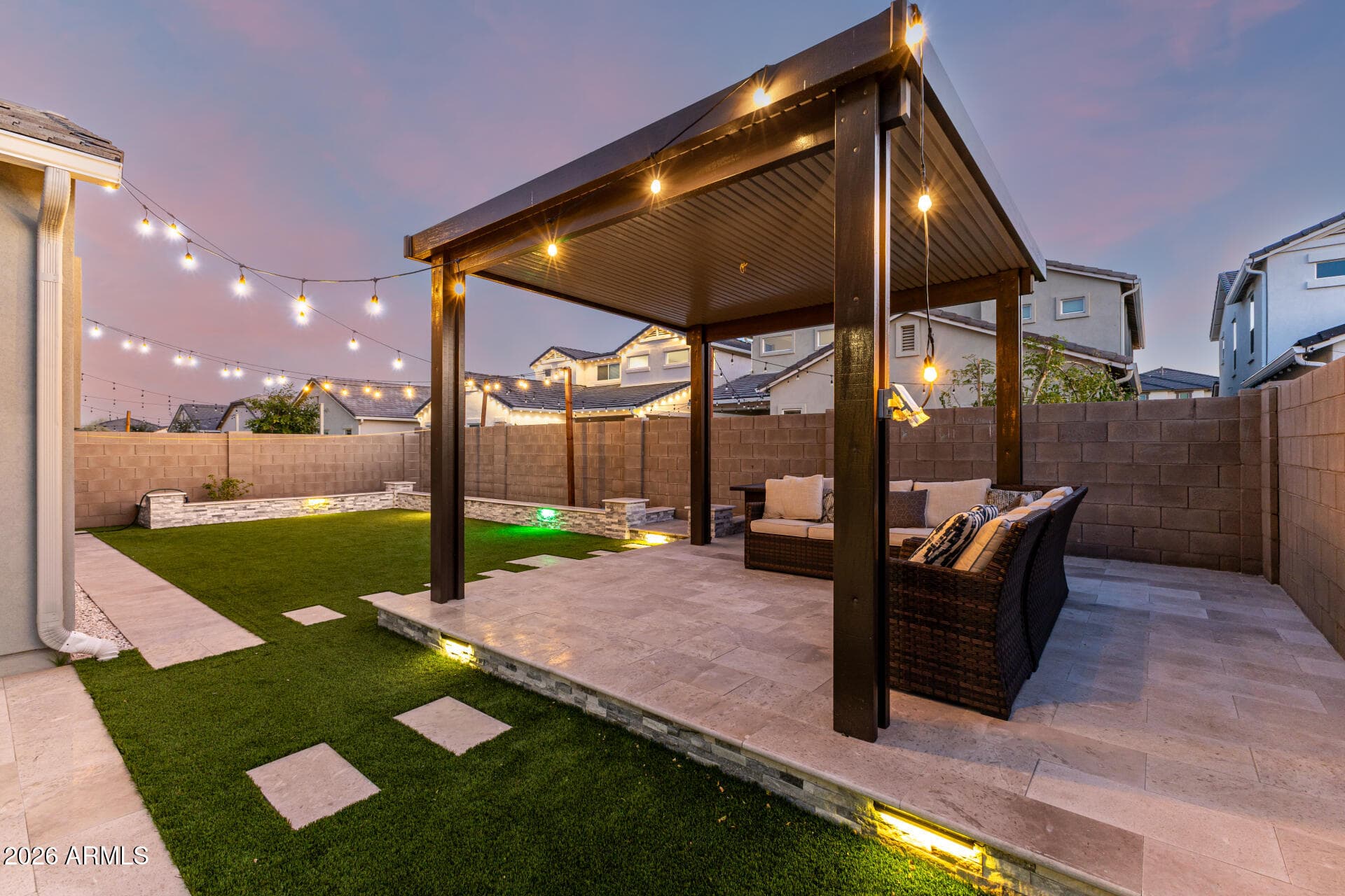 10321 W Deanna Dr — photo 2