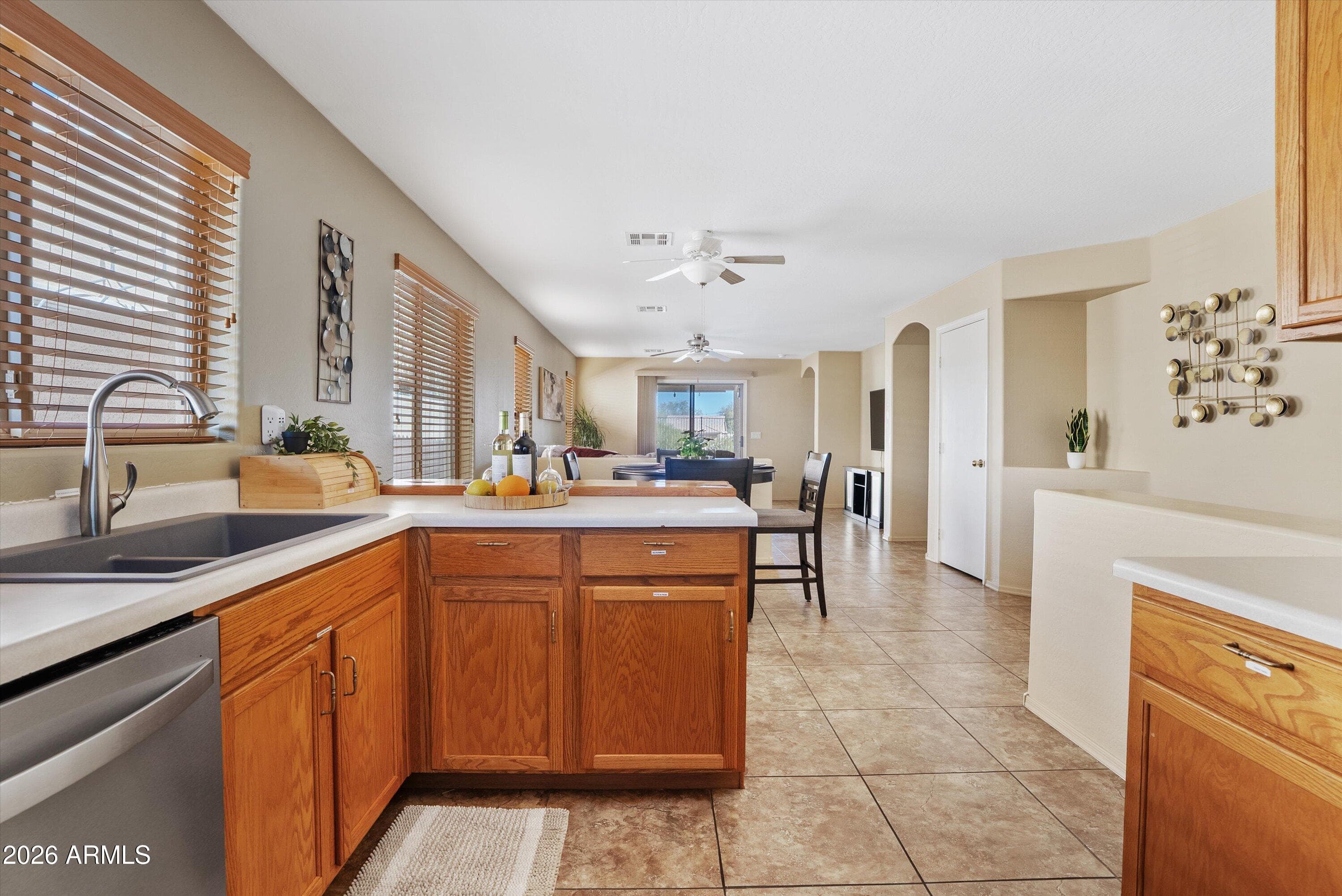 29149 N Yellow Bee Dr — photo 2