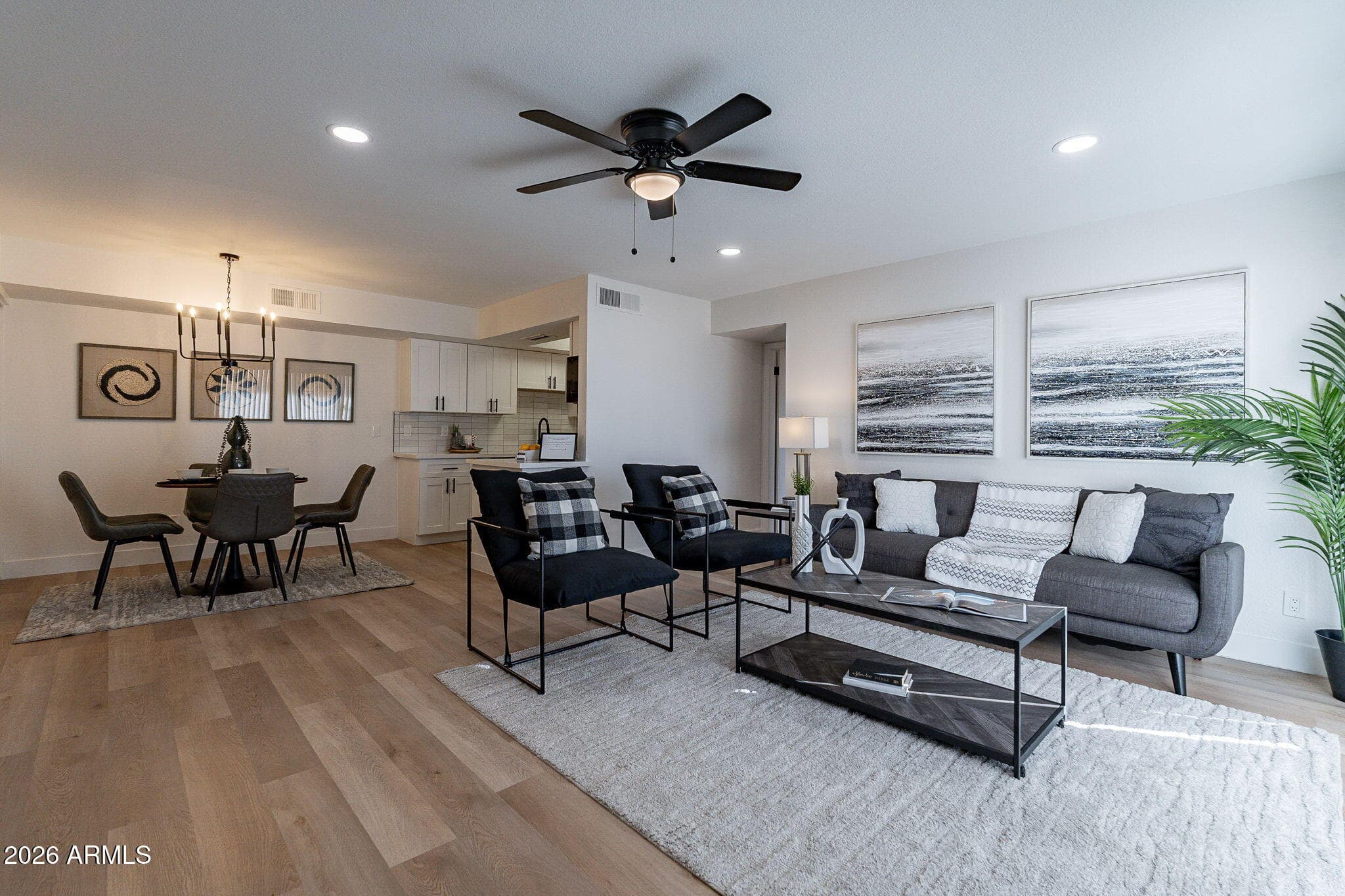 4608 W Maryland Ave 214 — photo 2