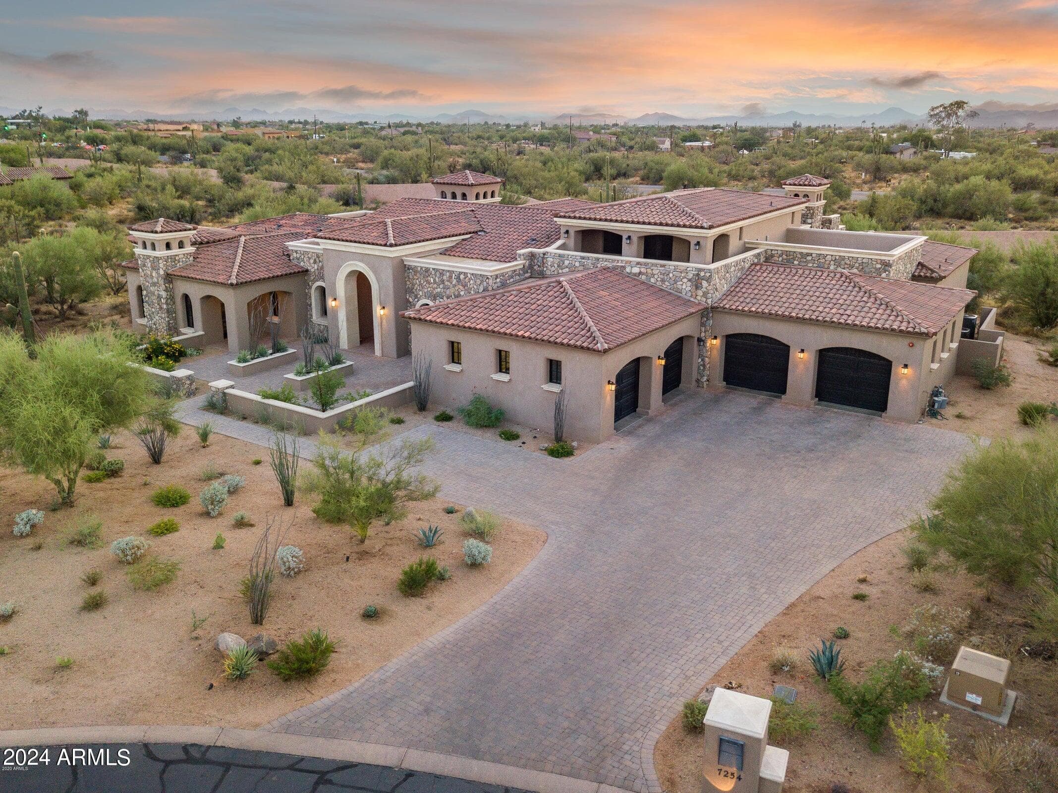 7254 E Sonoran Trail — photo 2