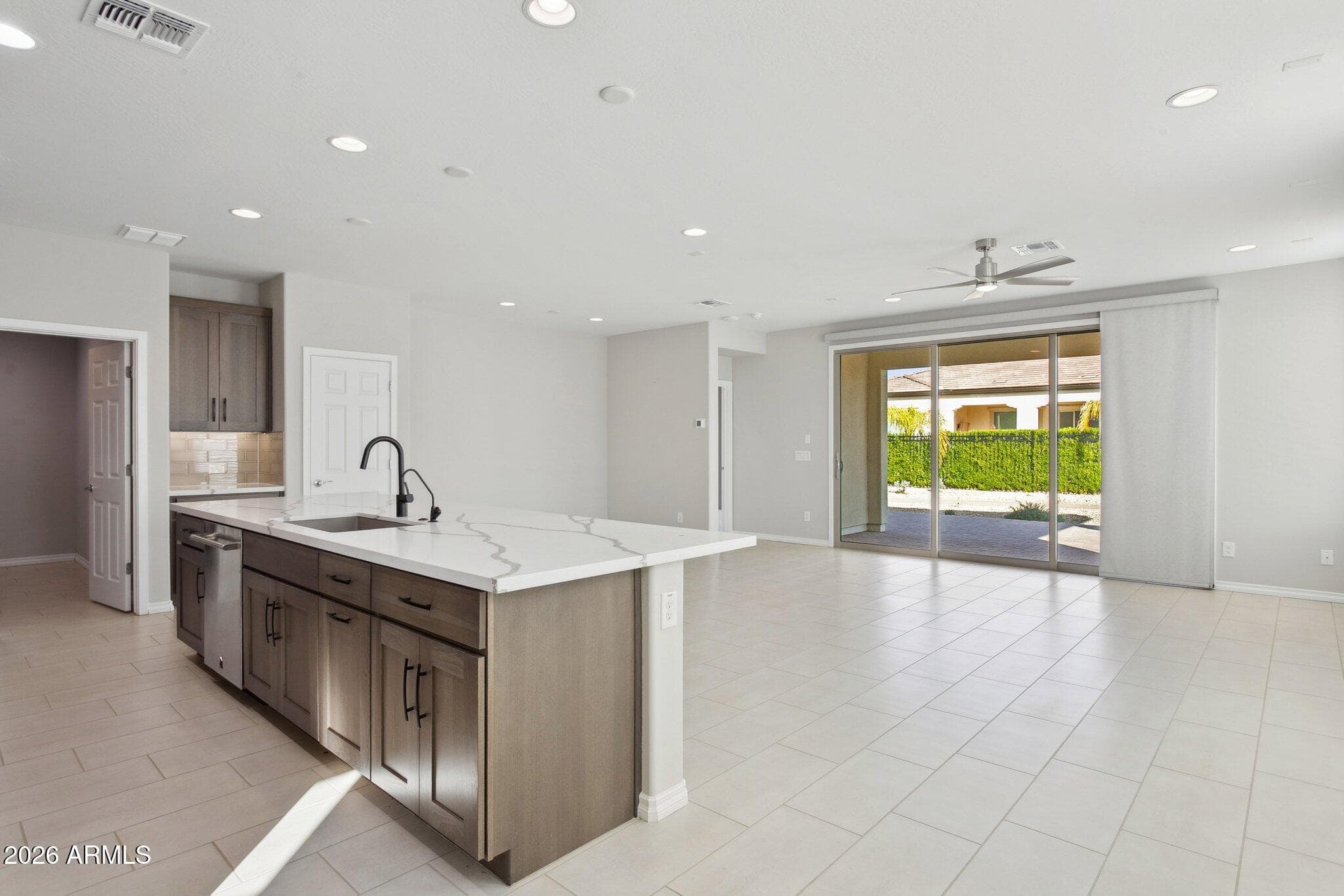 506 E Citrus Hollow Way — photo 2