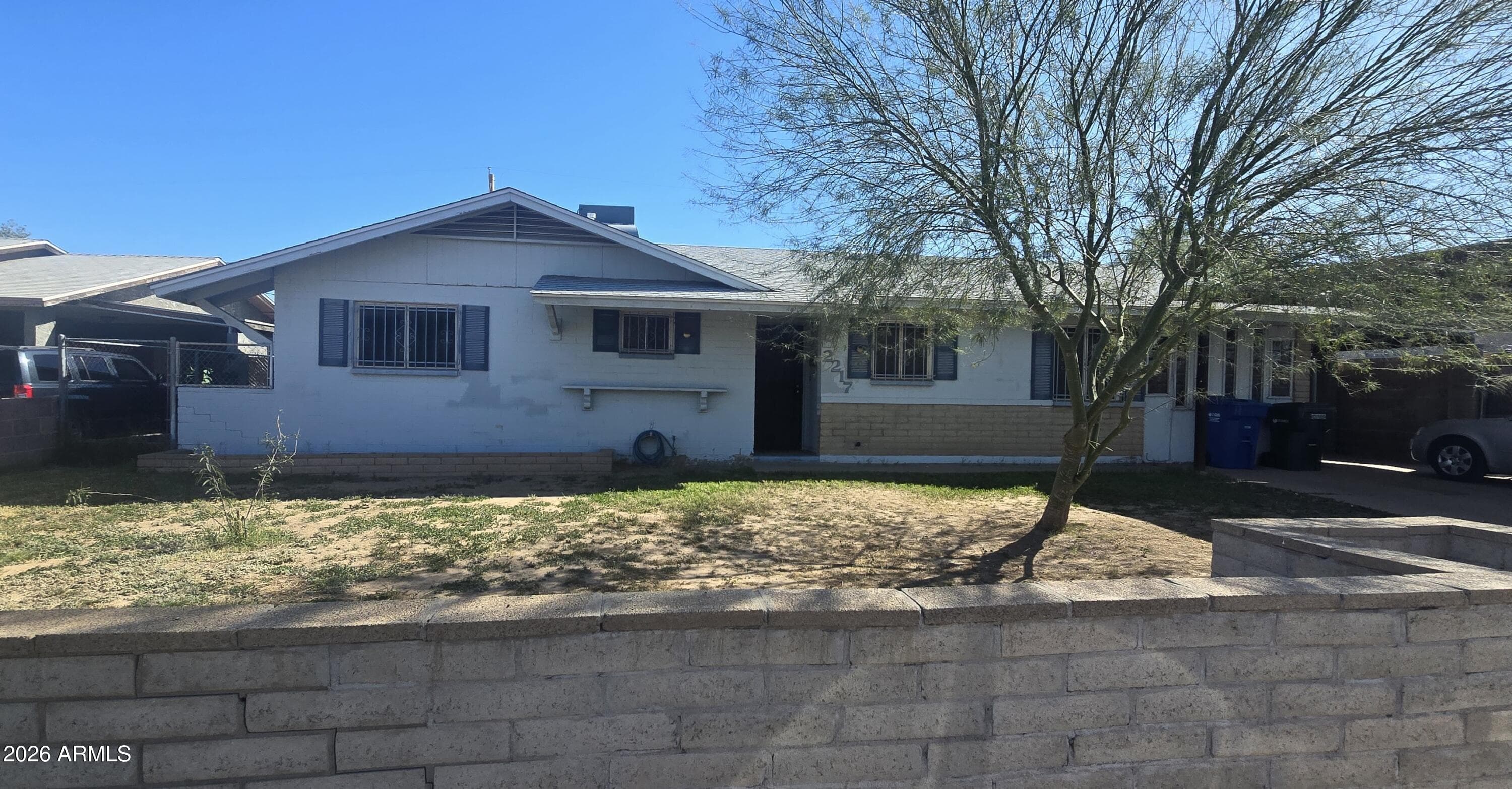 2217 W Wayland Rd — photo 1