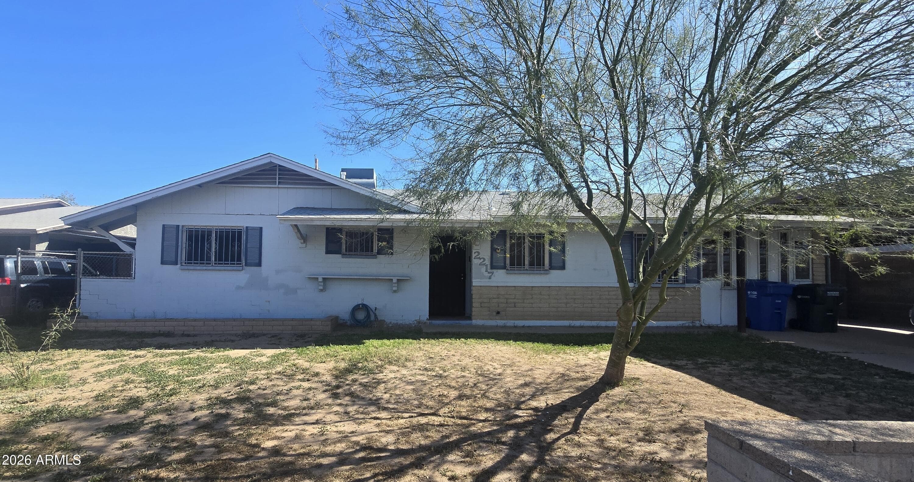 2217 W Wayland Rd — photo 2