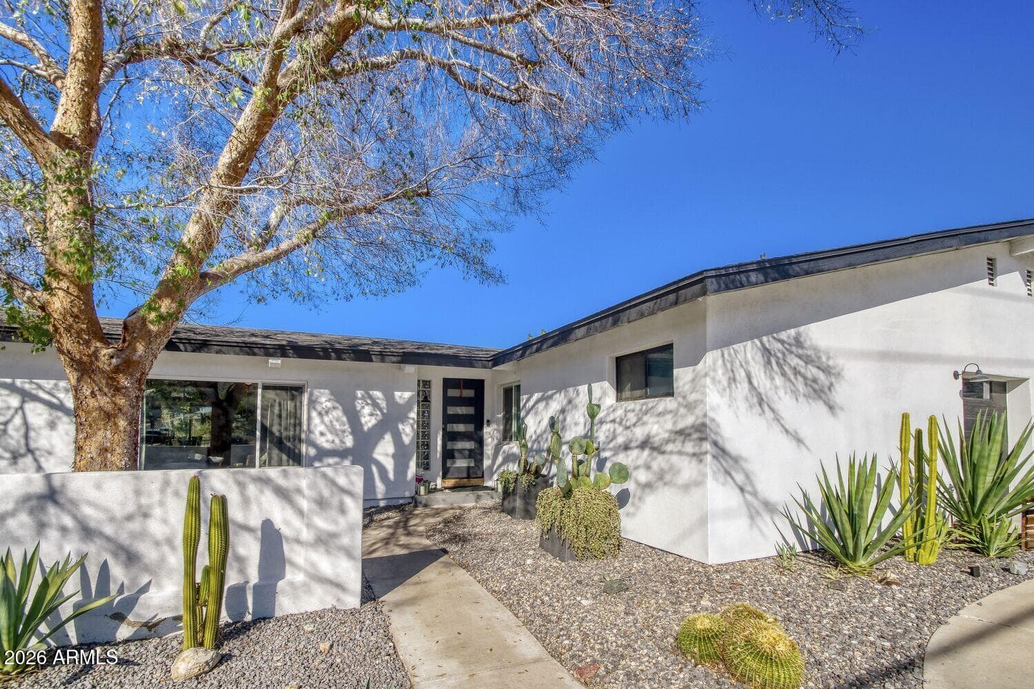 720 W Thunderbird Rd — photo 1