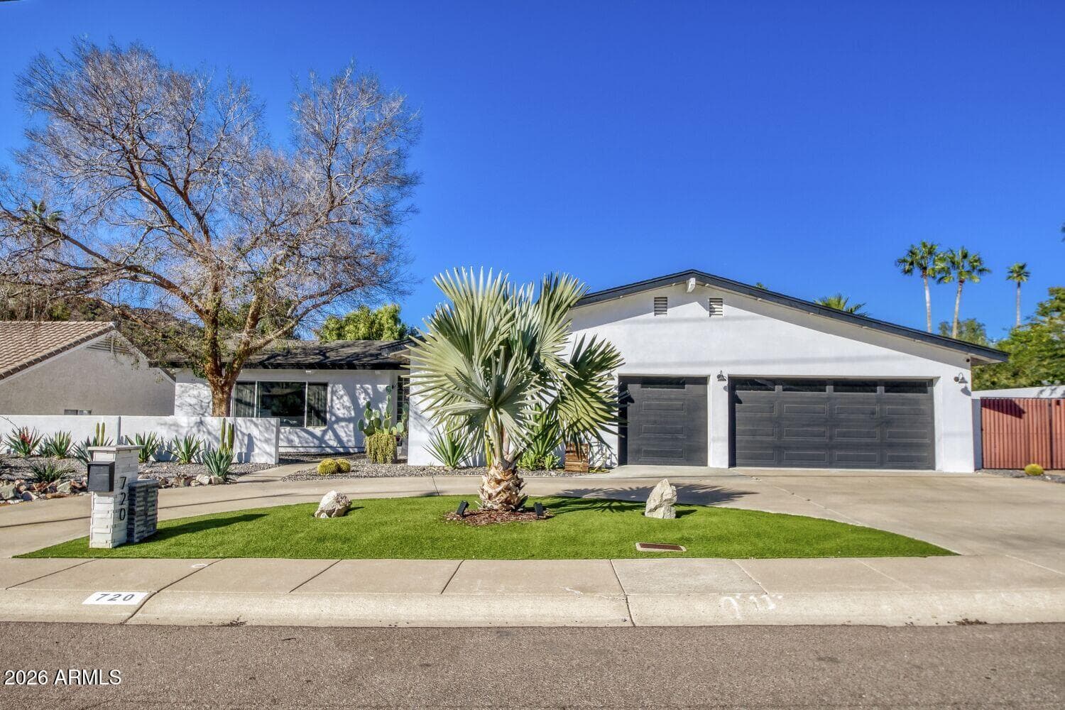 720 W Thunderbird Rd — photo 2