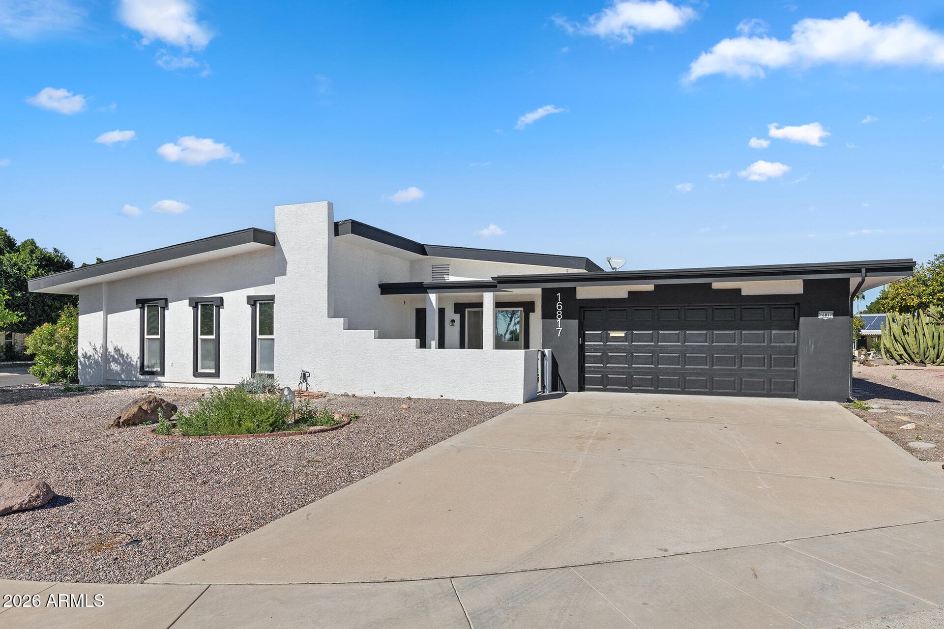 16817 N Meadow Park Dr — photo 2