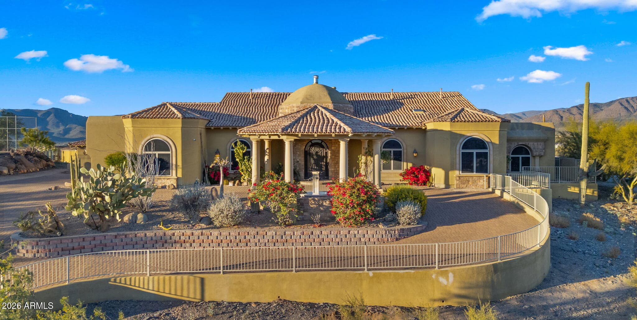6562 E Cave Creek Rd — photo 2