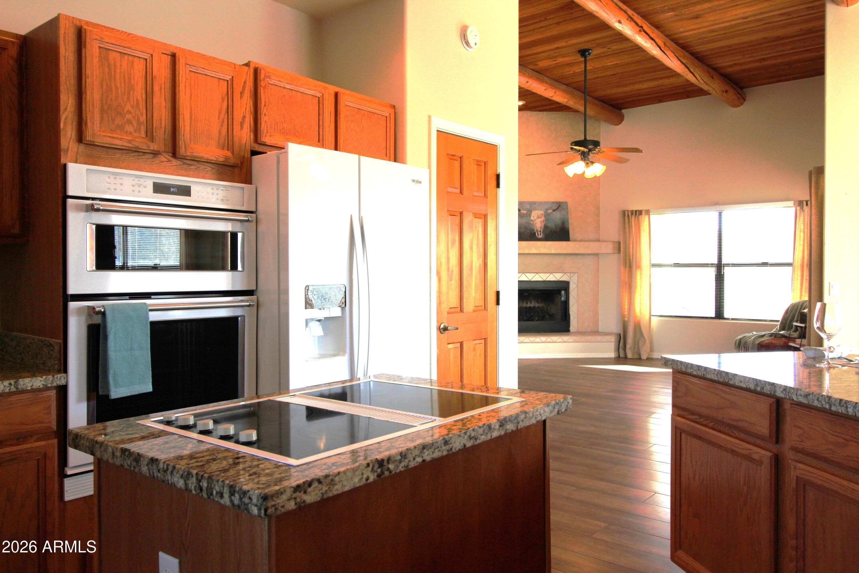 1405 E Circle Mountain Rd — photo 2