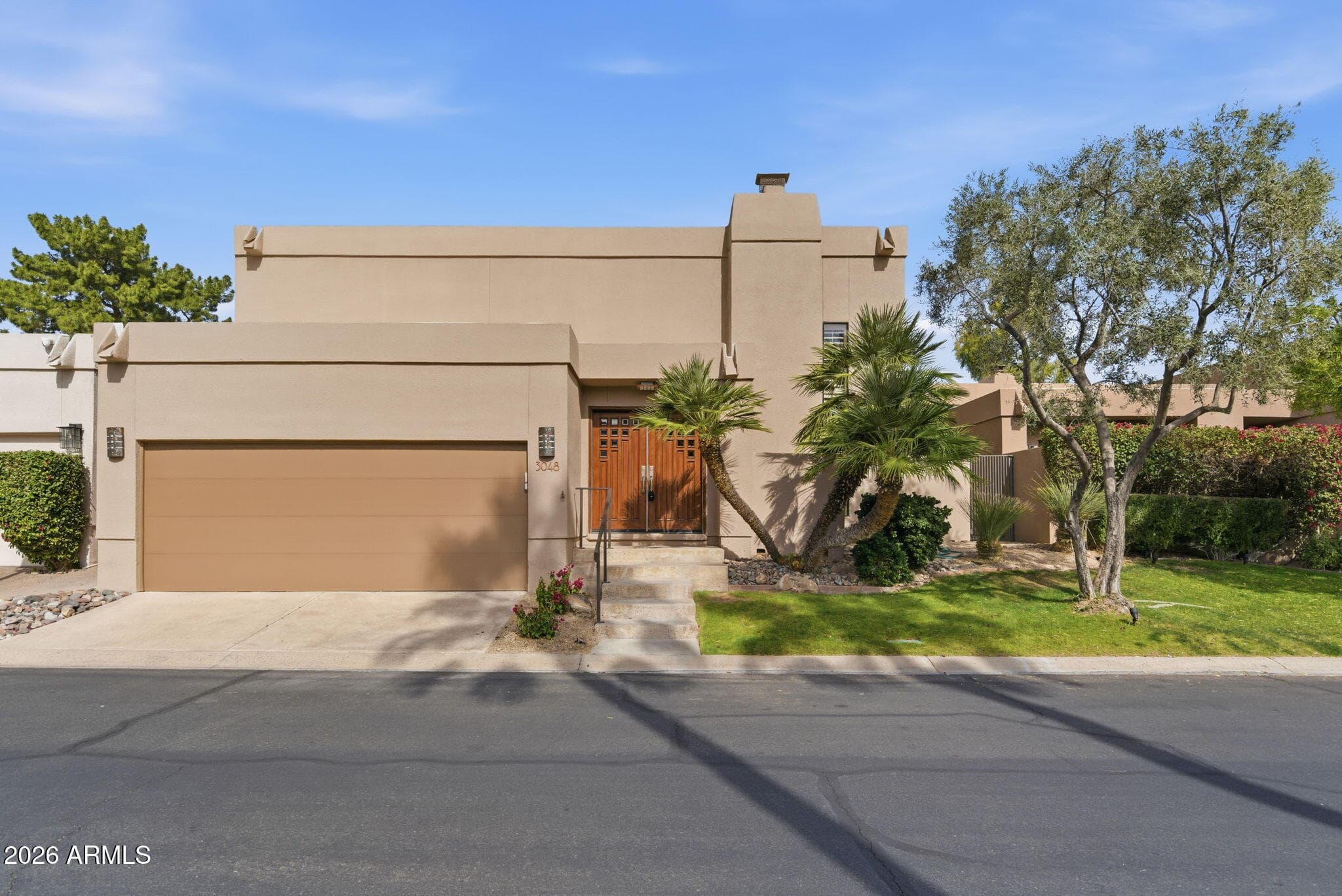 3048 E Stella Ln — photo 1