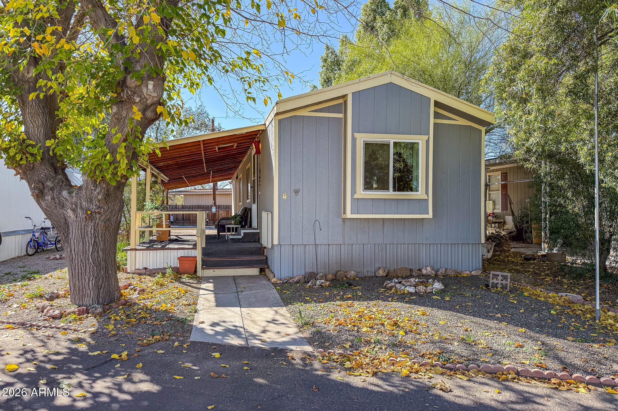 550 W Palm Dr 4 — photo 1