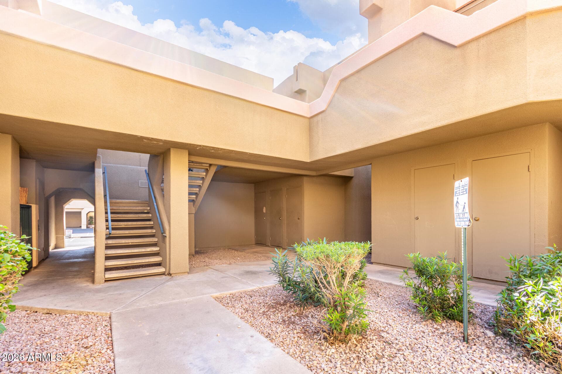 1432 W Emerald Ave 681 — photo 2