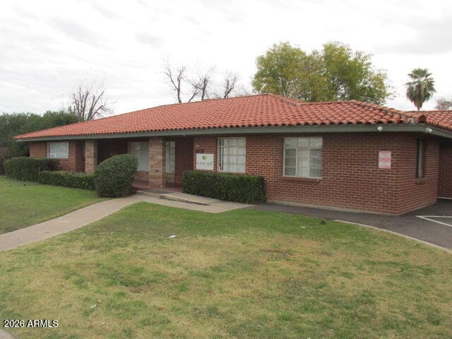 901 E University Dr — photo 2