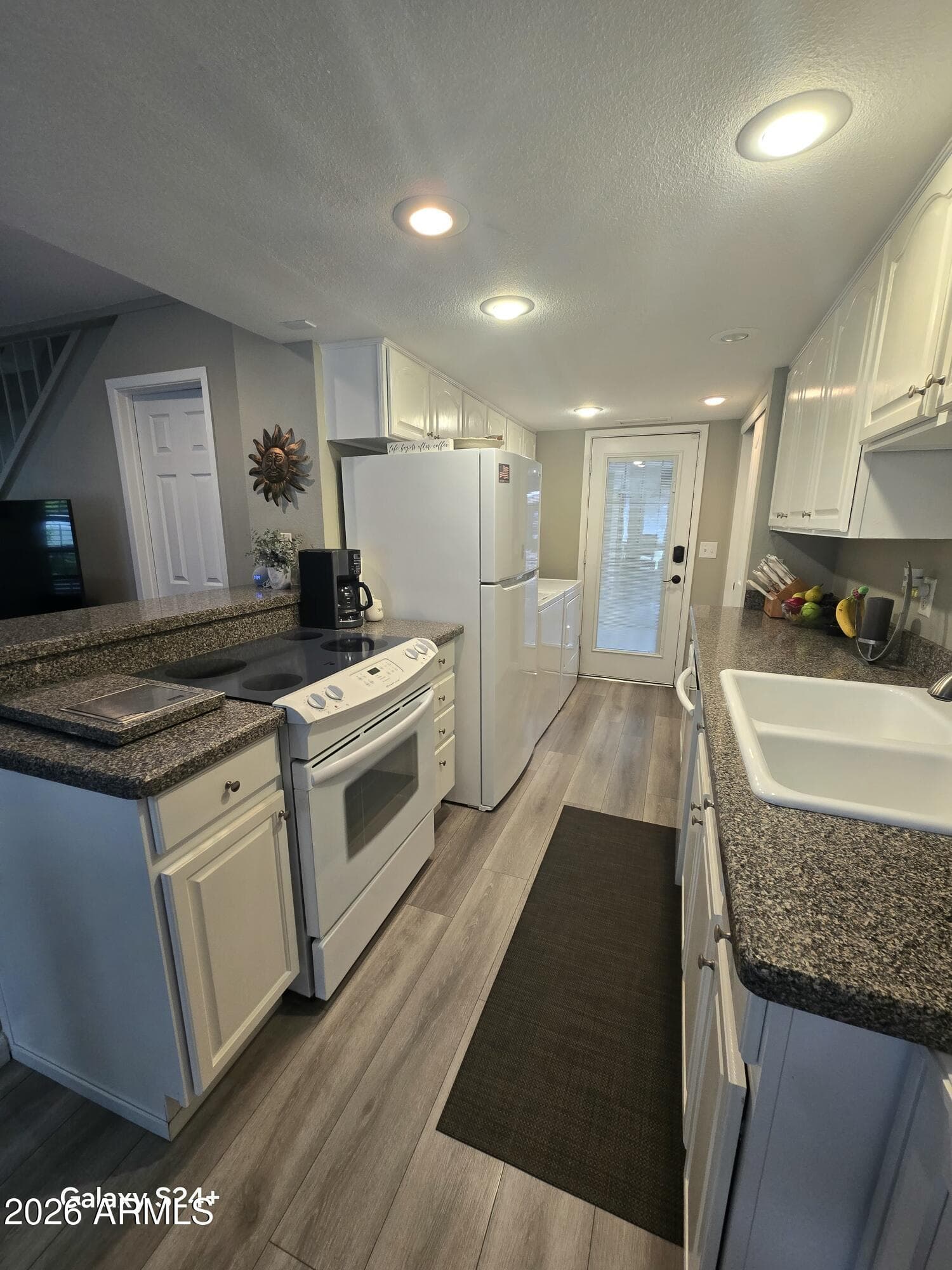 8611 S 48TH ST - Photo 5