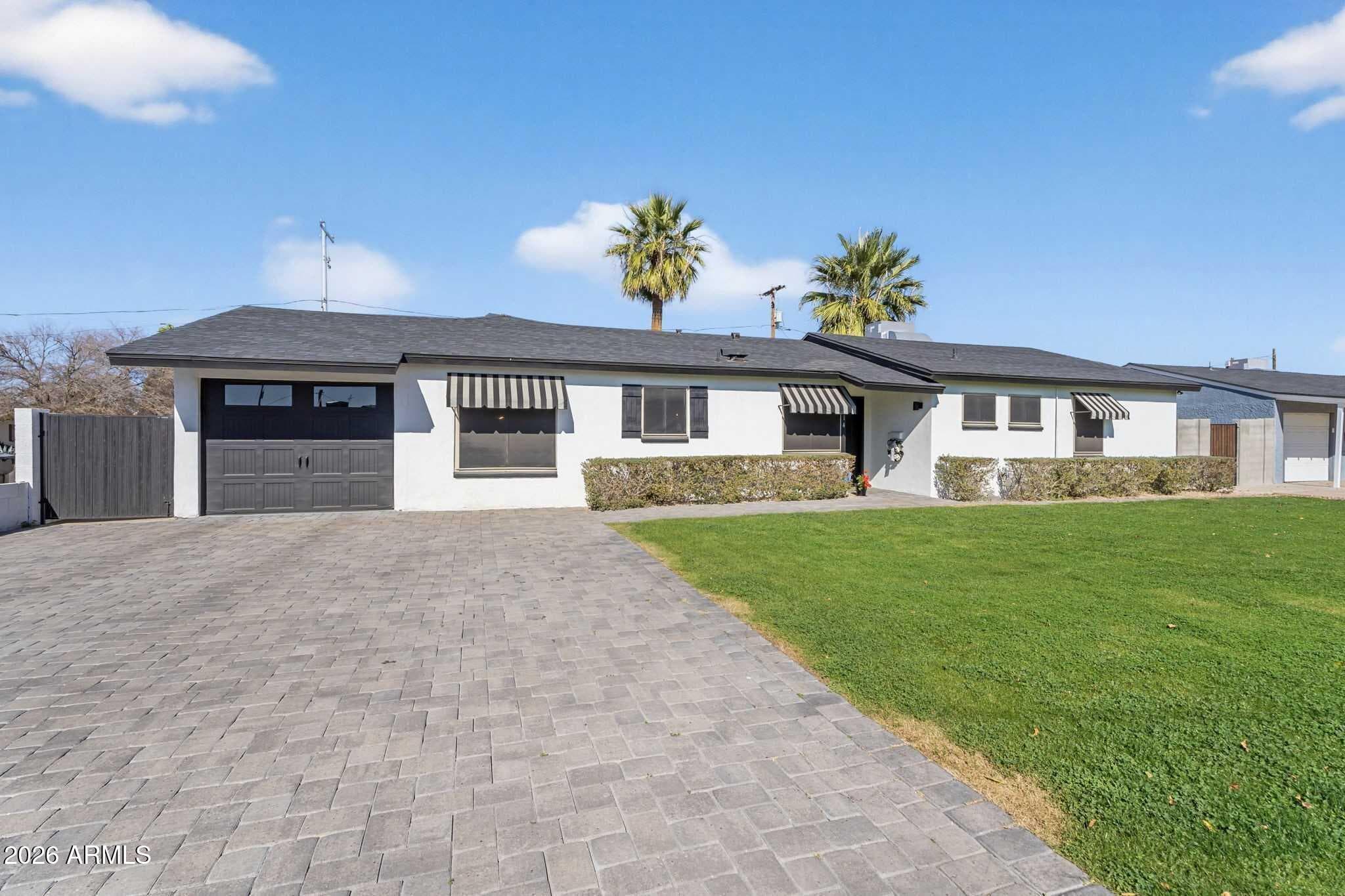 1314 E Palo Verde Dr — photo 1