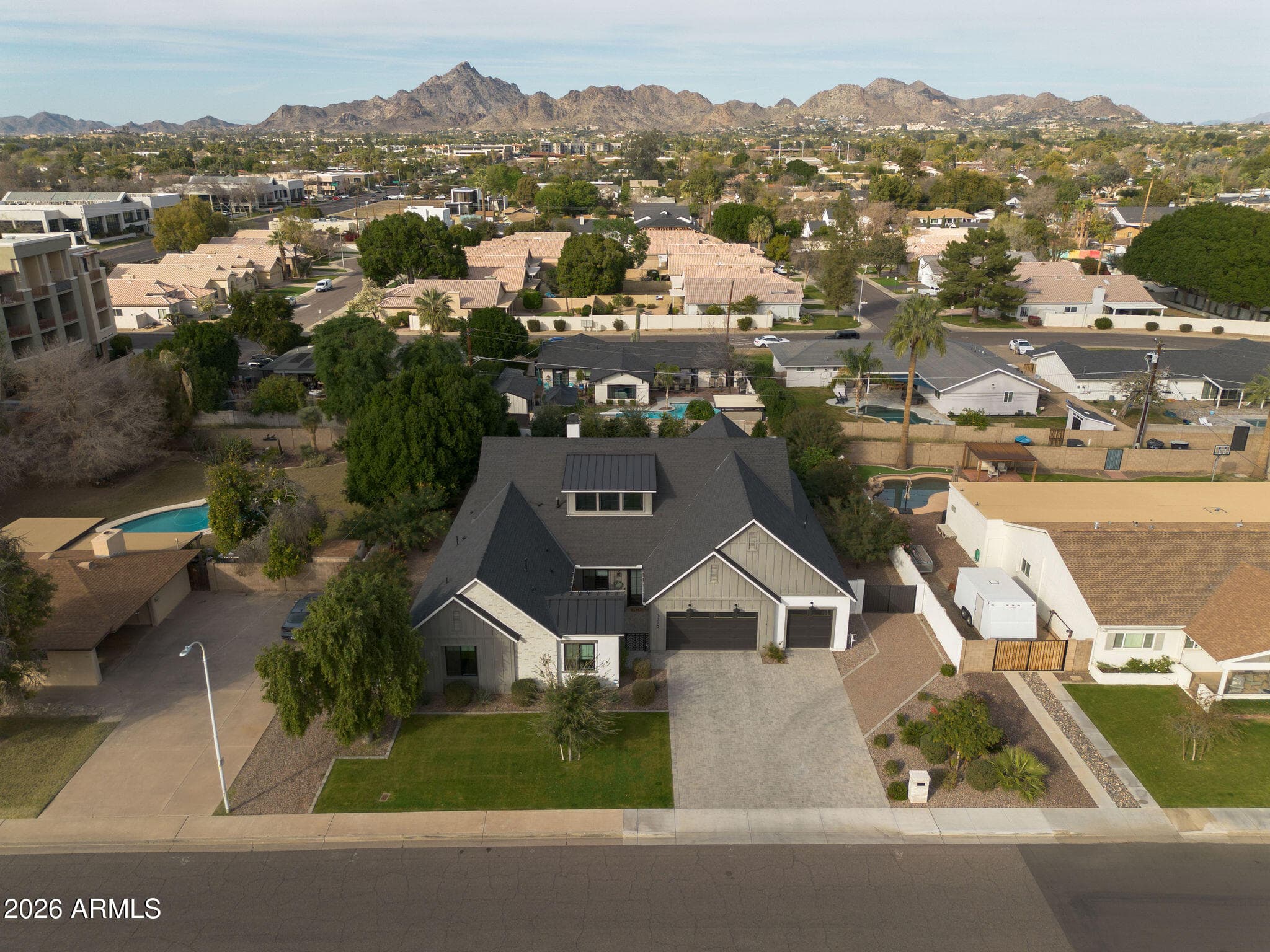 3226 E Glenrosa Ave — photo 40