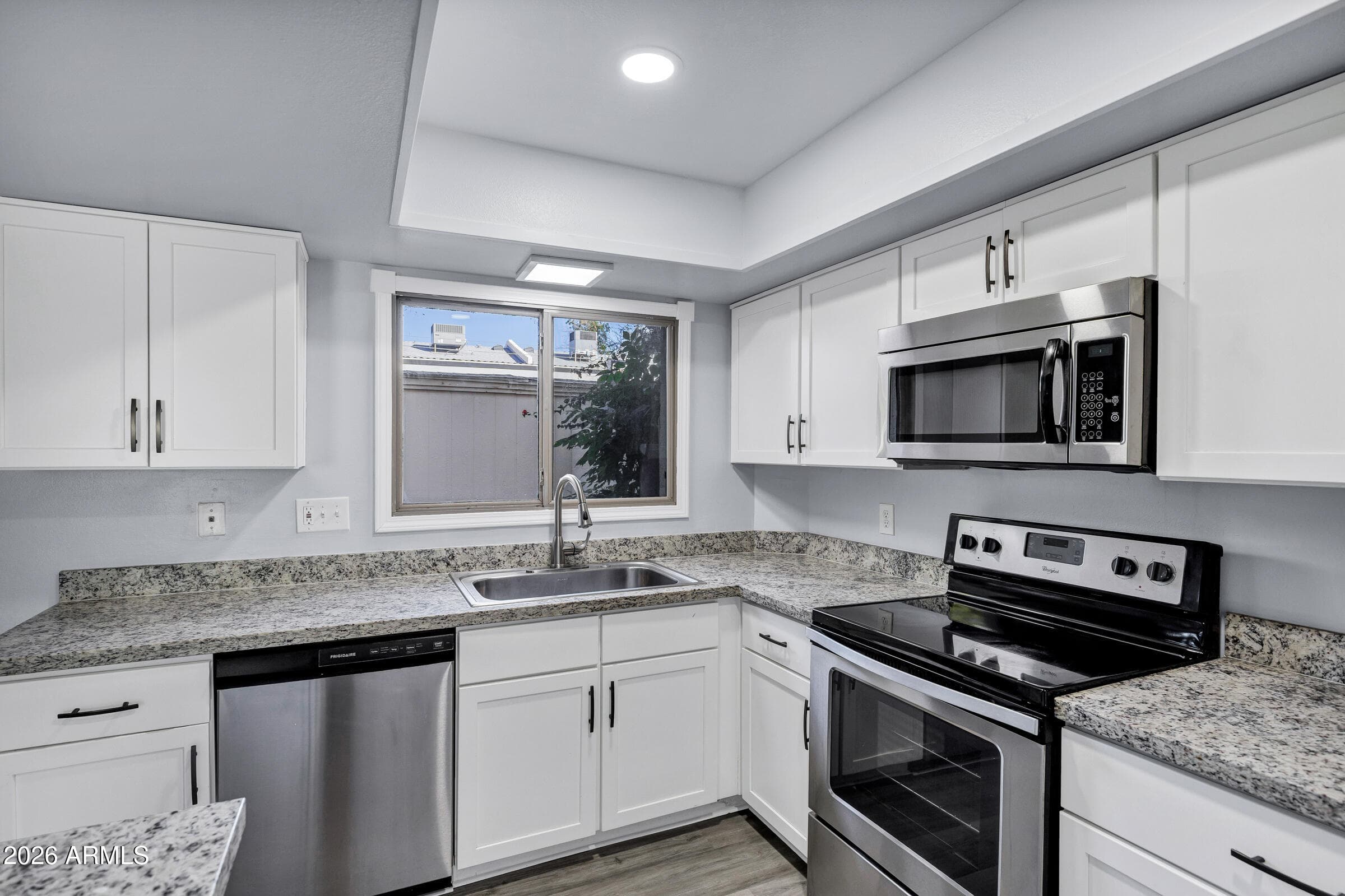 14 E HERMOSA DR - Photo 1
