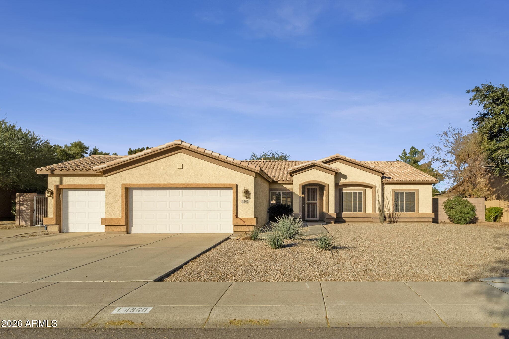 4560 S Springs Dr — photo 2