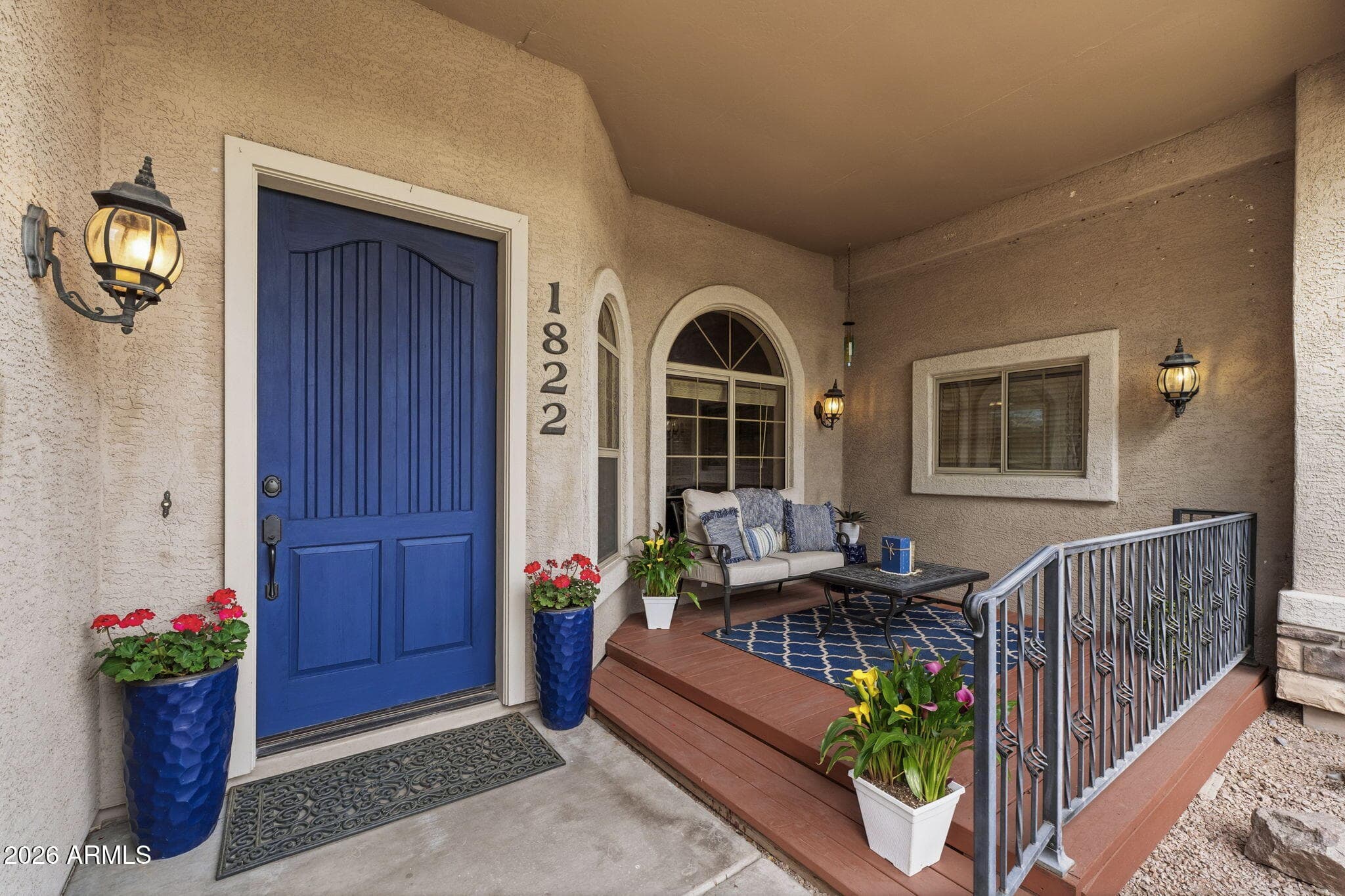 1822 E Lexington N Ave — photo 2