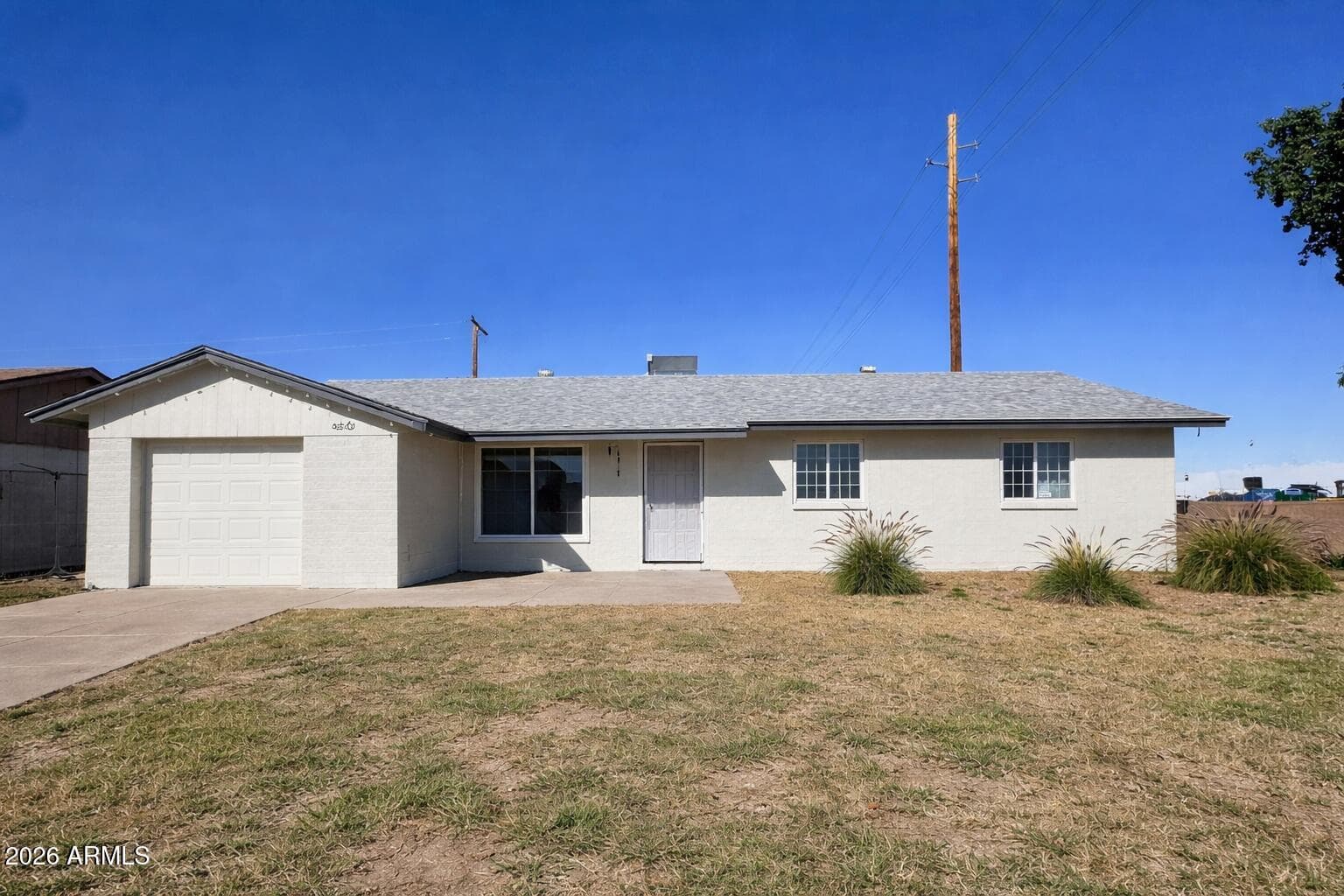 3702 W Glendale Ave — photo 1