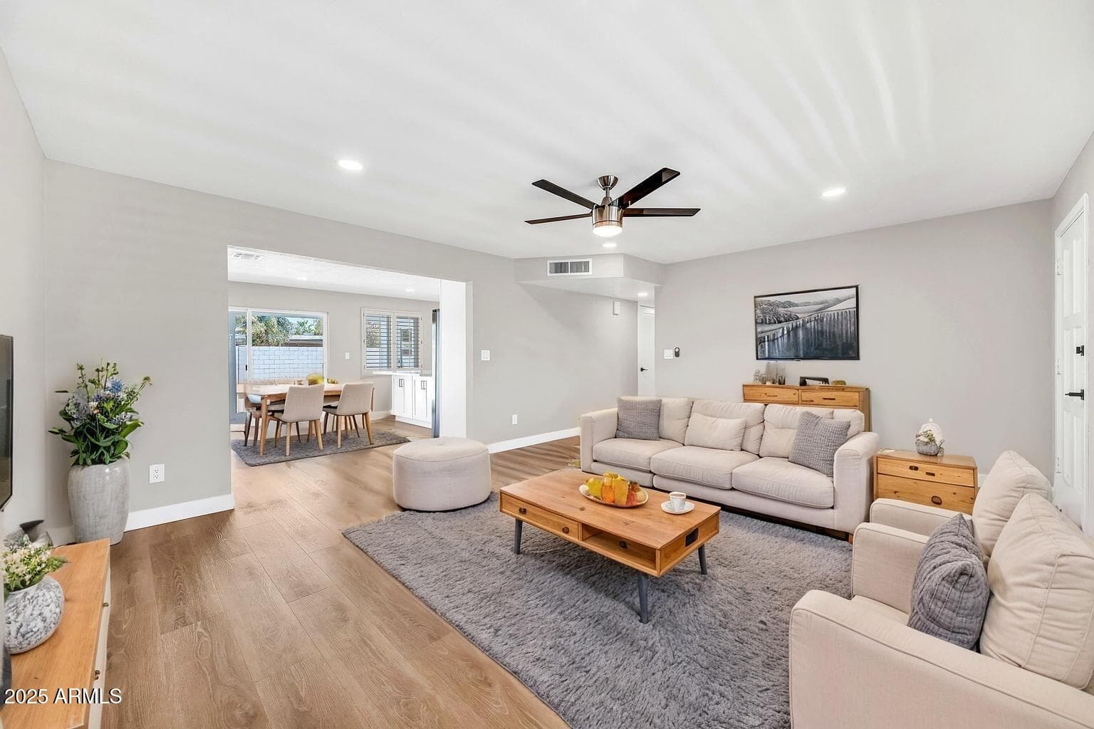 1214 E Butler Dr — photo 1