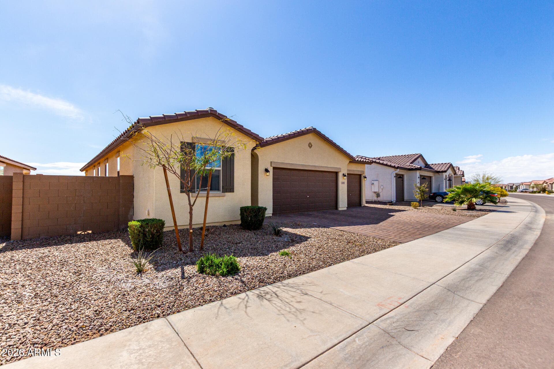40385 W Haley Dr — photo 2