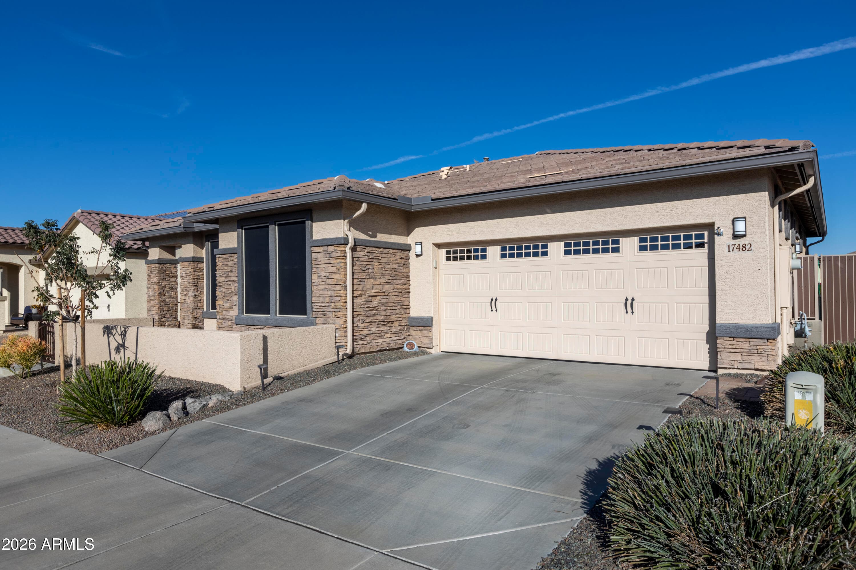 17482 W Cedarwood Ln — photo 2