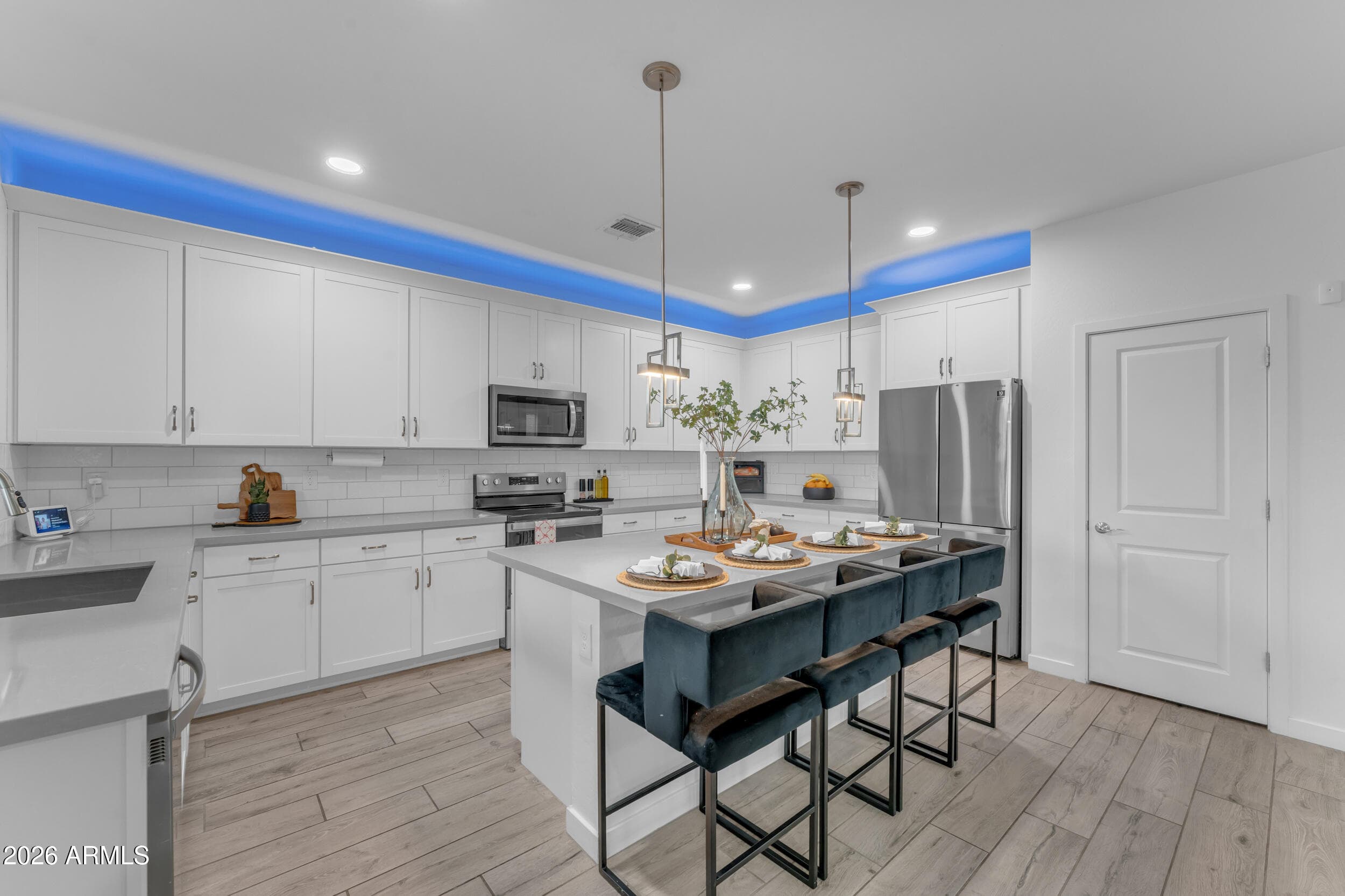 4128 S 105th Dr — photo 1