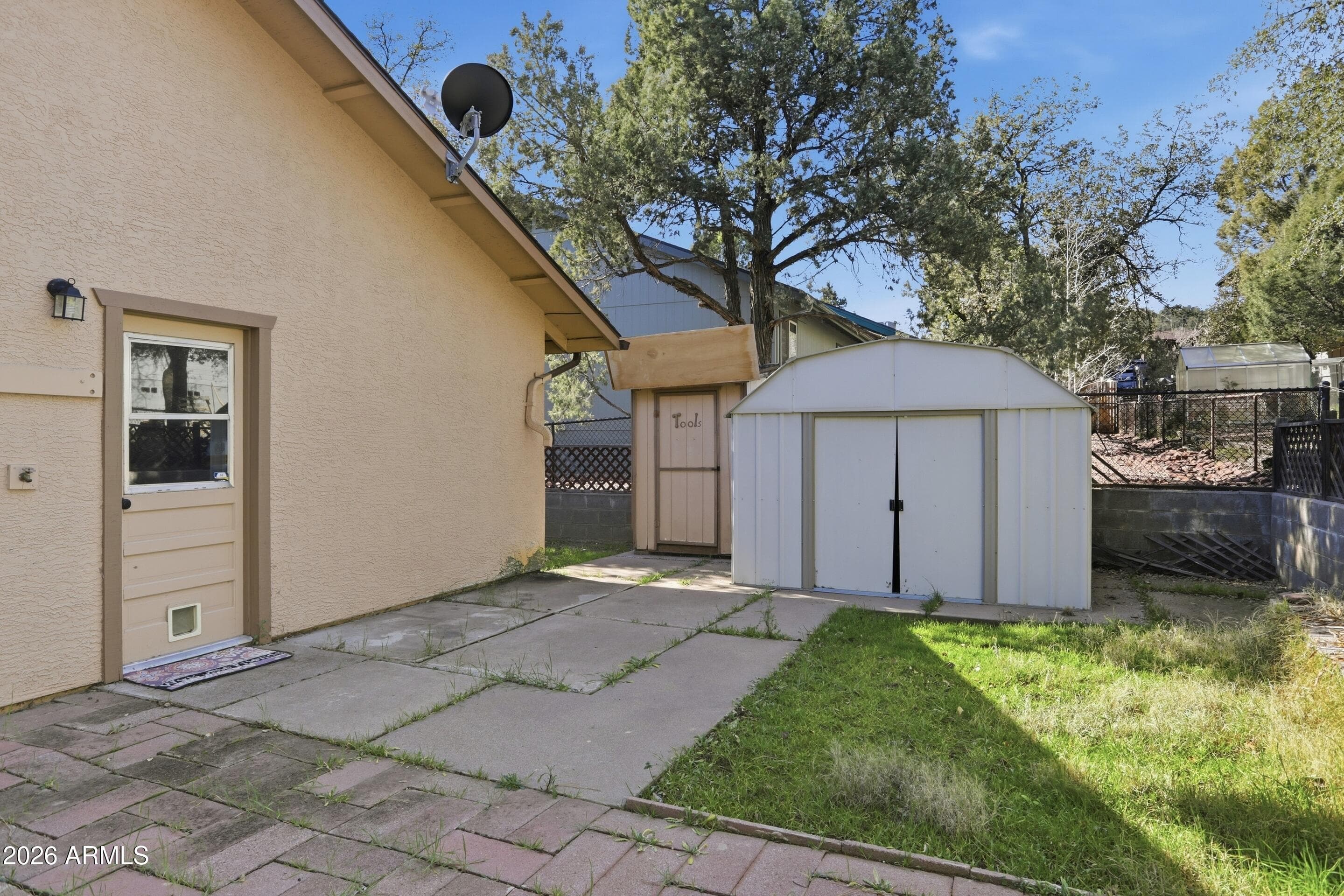 504 W Sherwood Dr — photo 27