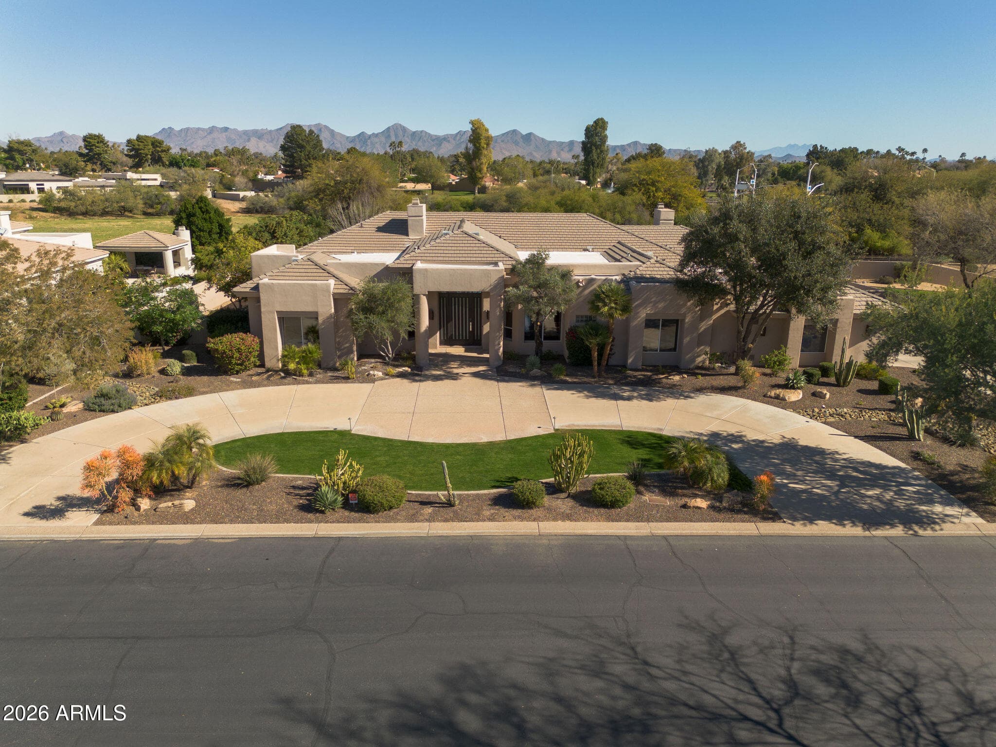 7124 E Foothill Dr — photo 2