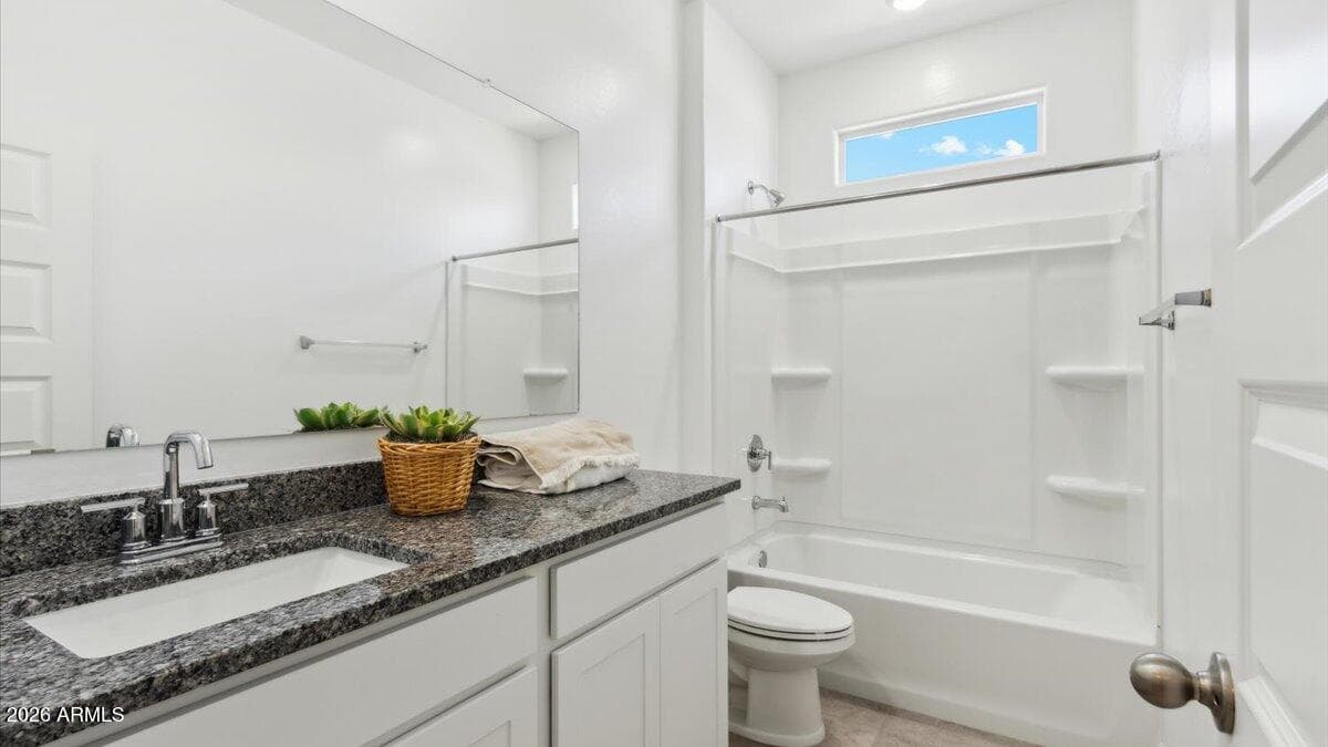 38145 W CAPRI AVE - Photo 1