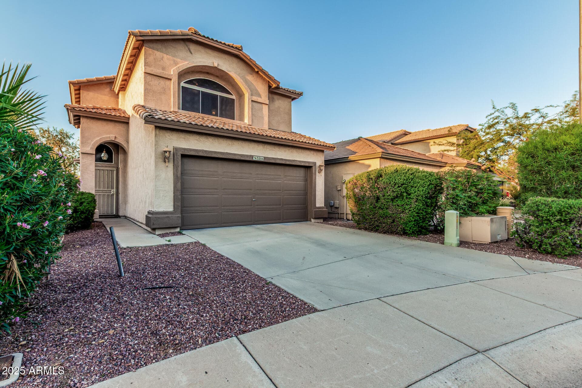 3206 E Kristal Way — photo 2