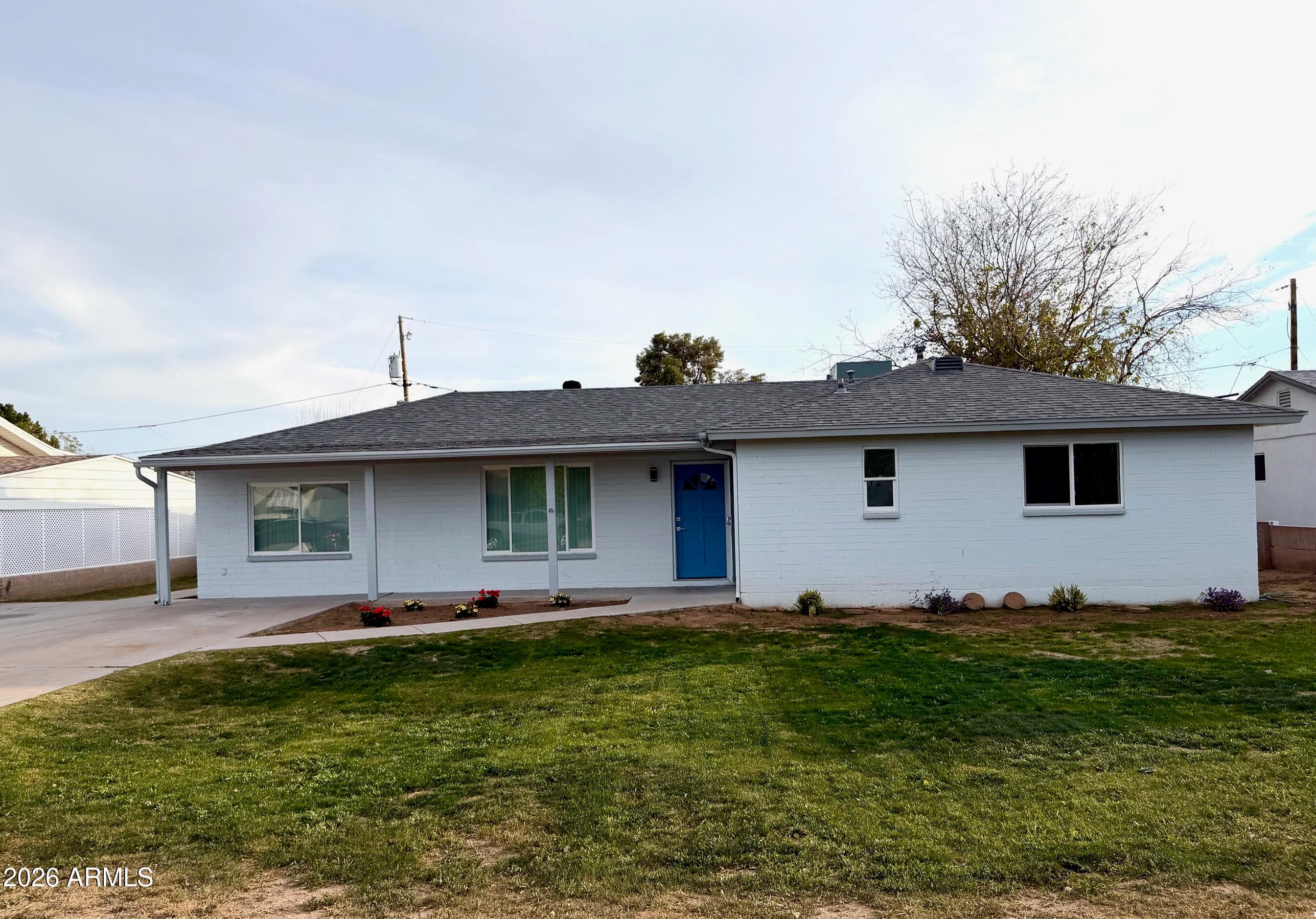 1819 W Morten Ave — photo 1