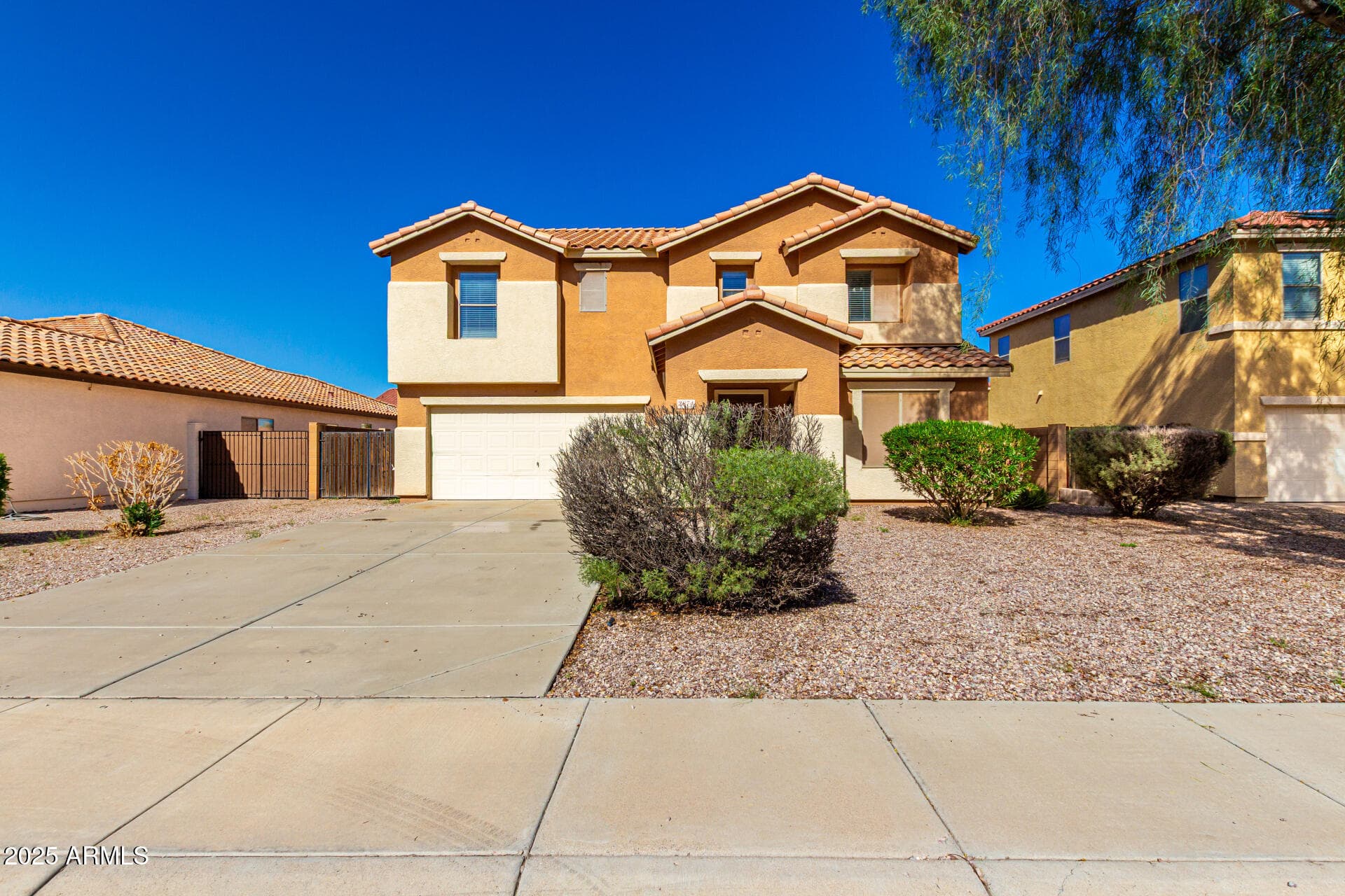 2874 W MINERAL BUTTE DR - Photo 2