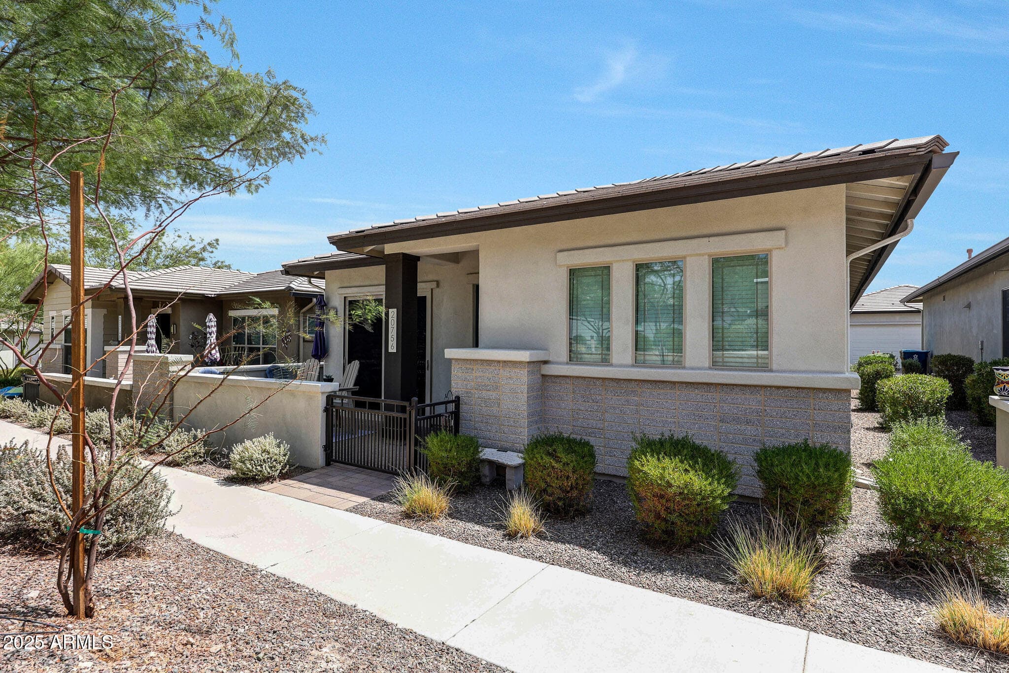 20756 W Medlock Dr — photo 1