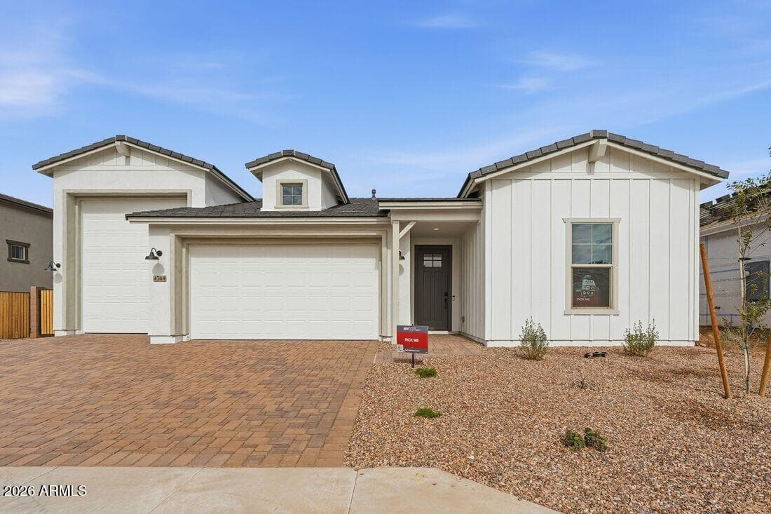 4744 E Serviceberry Ln — photo 1