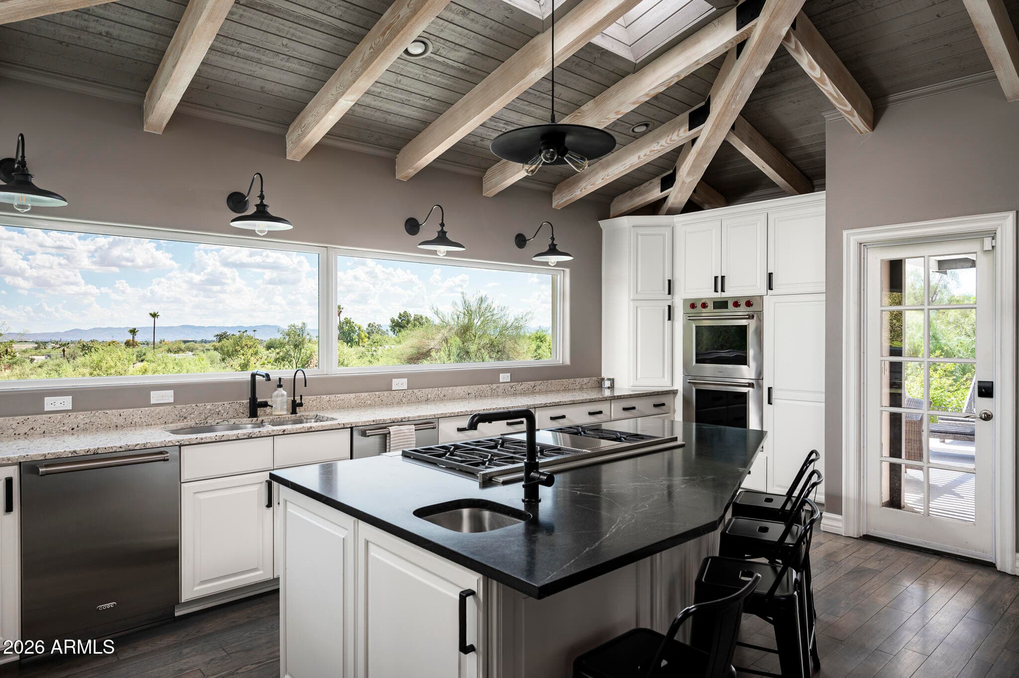 3977 E Paradise View Dr — photo 2