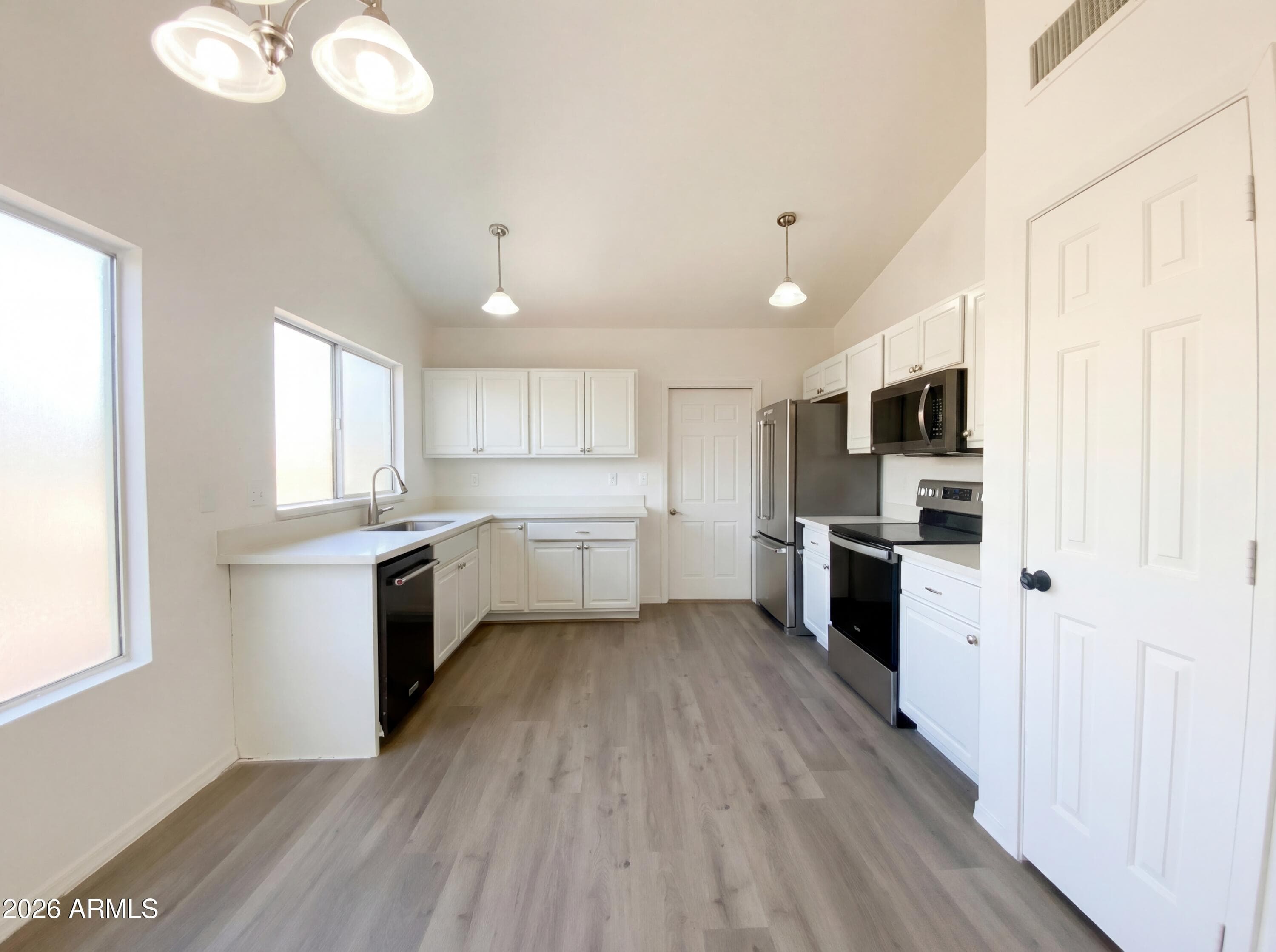 6151 E Quince St — photo 2