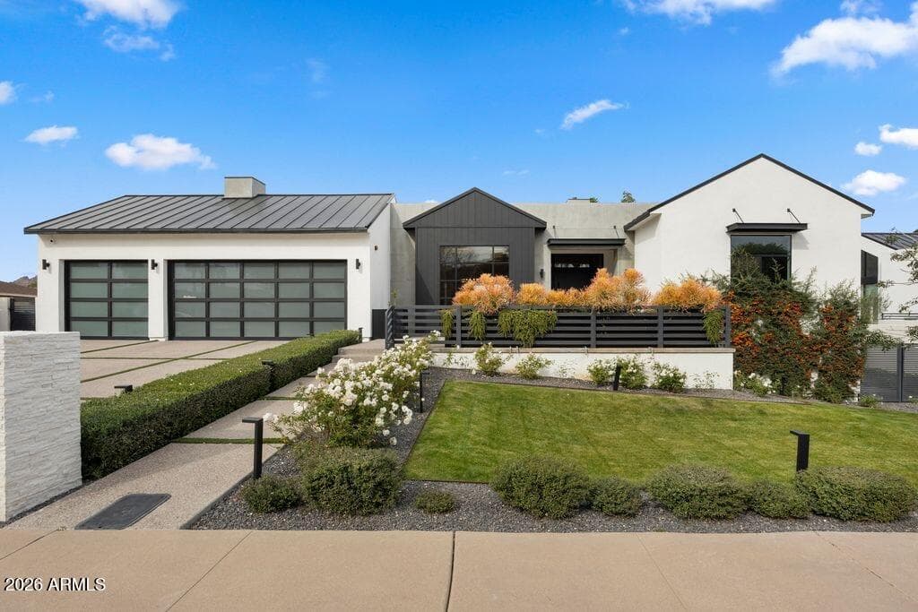 6416 E Calle Camelia -- — photo 1