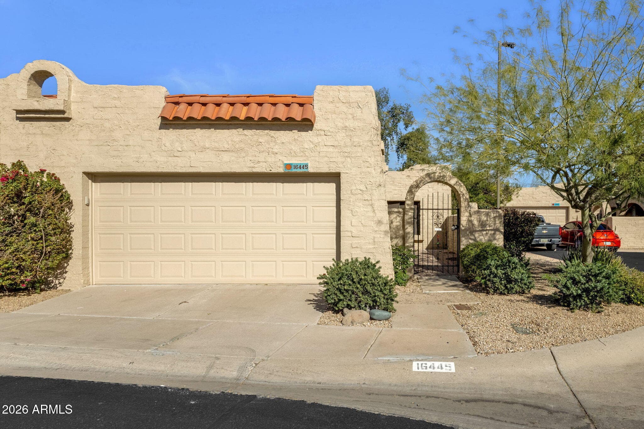 16445 N 29th Dr — photo 1