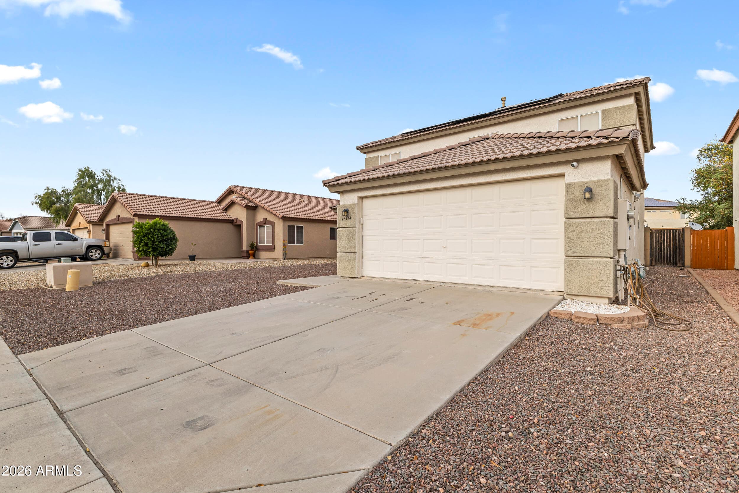 12714 W Scotts Dr — photo 2