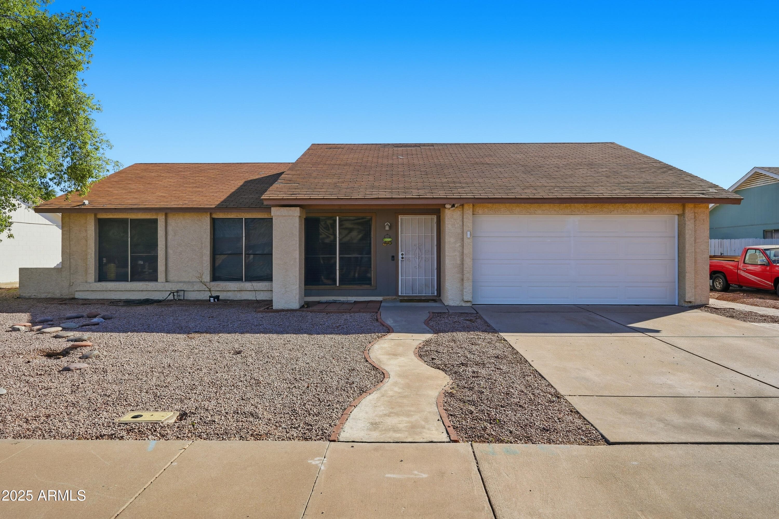 953 E Hackamore St — photo 1