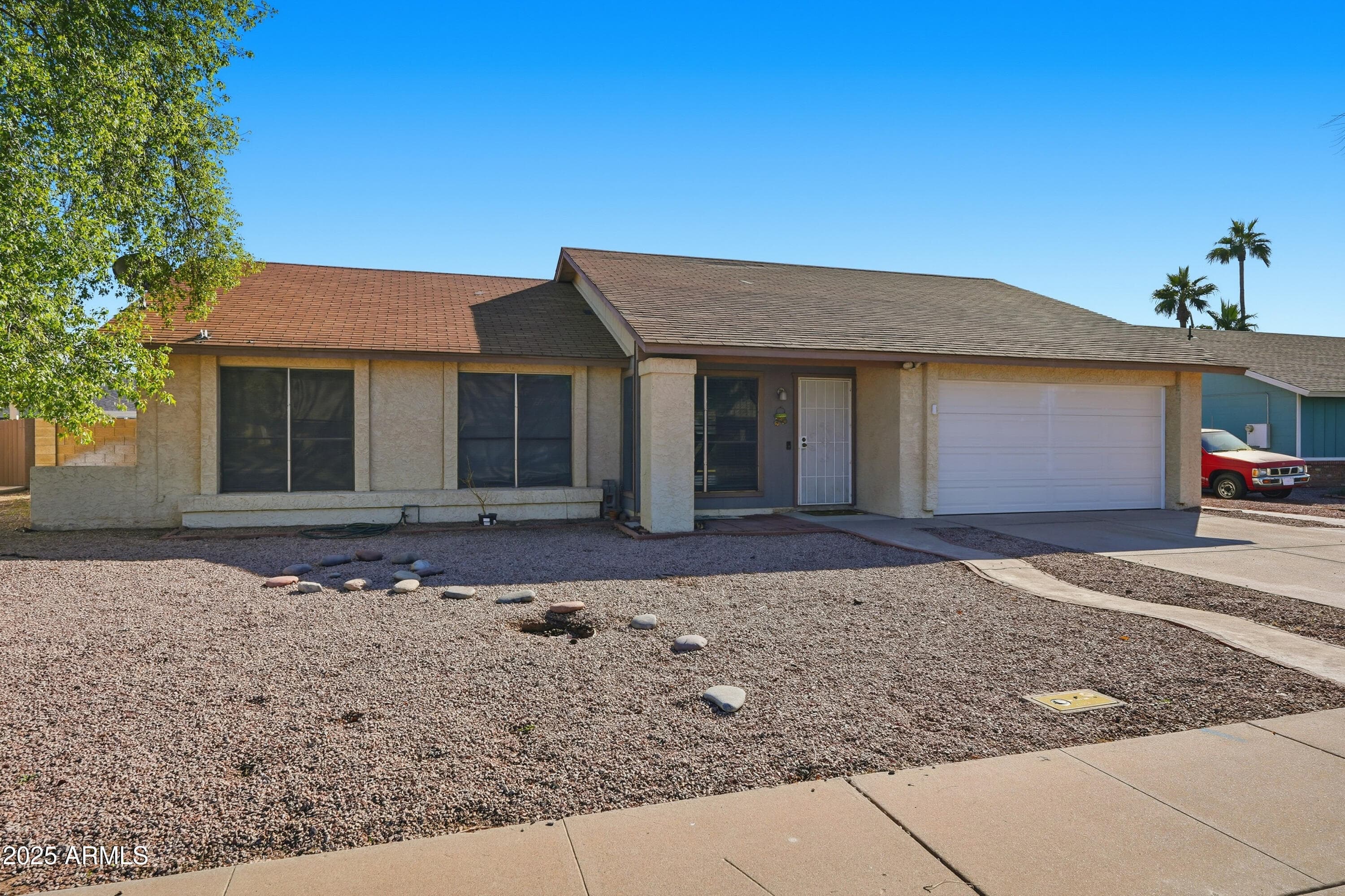 953 E Hackamore St — photo 2