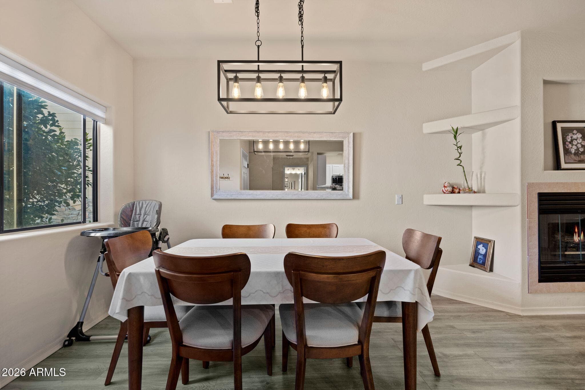 1138 HUGHES ST - Photo 5