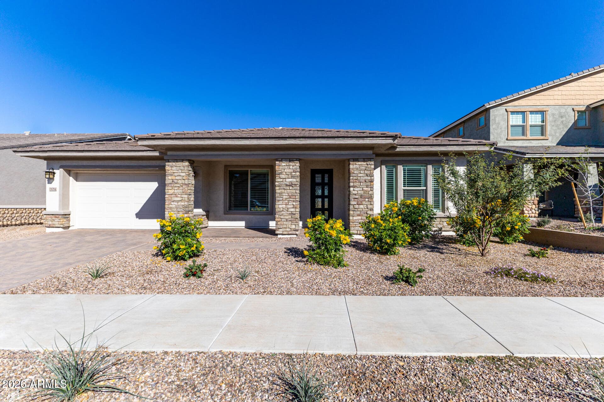 19084 E Caledonia Dr — photo 2