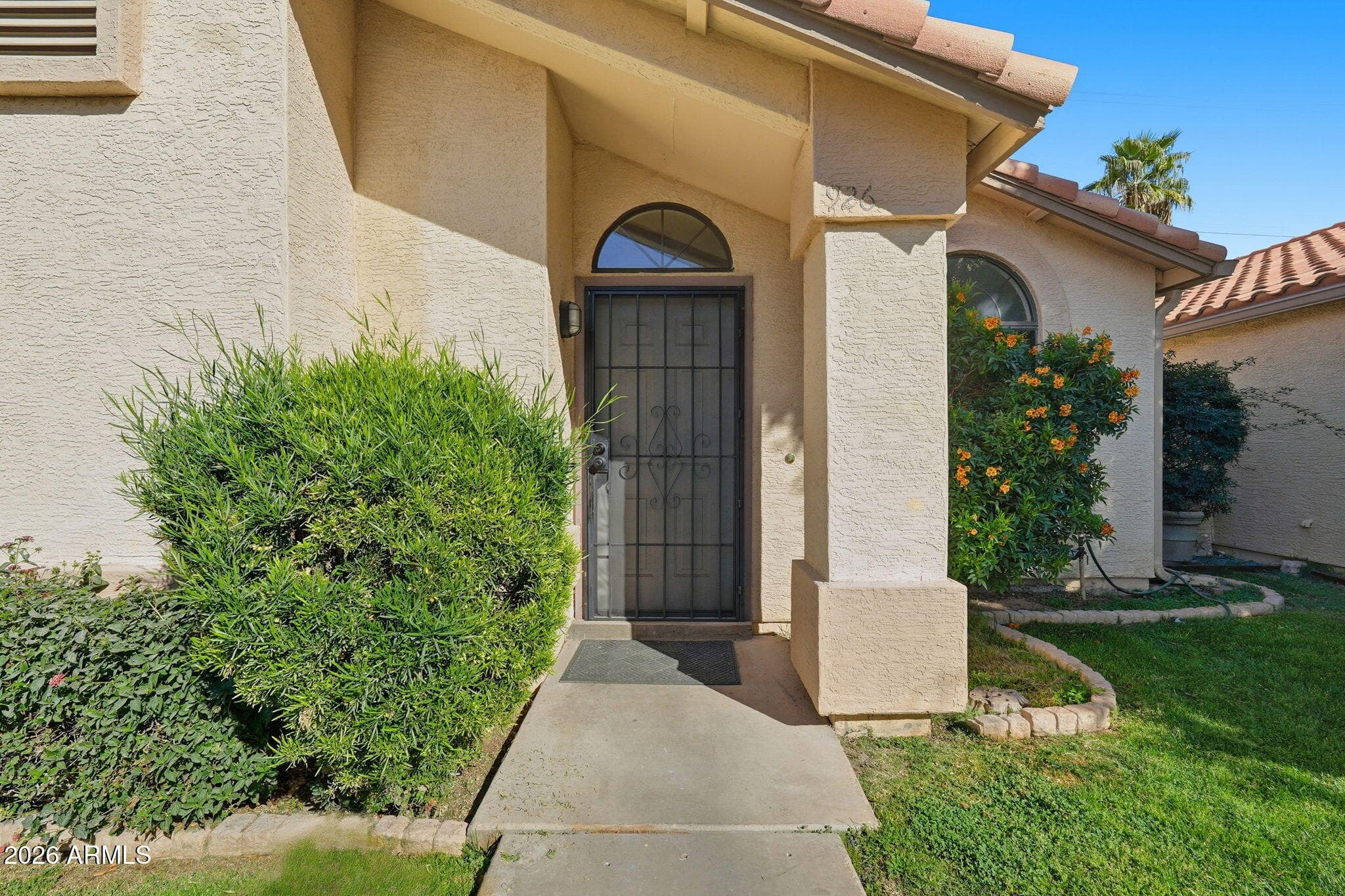 926 E HEARNE WAY - Photo 4